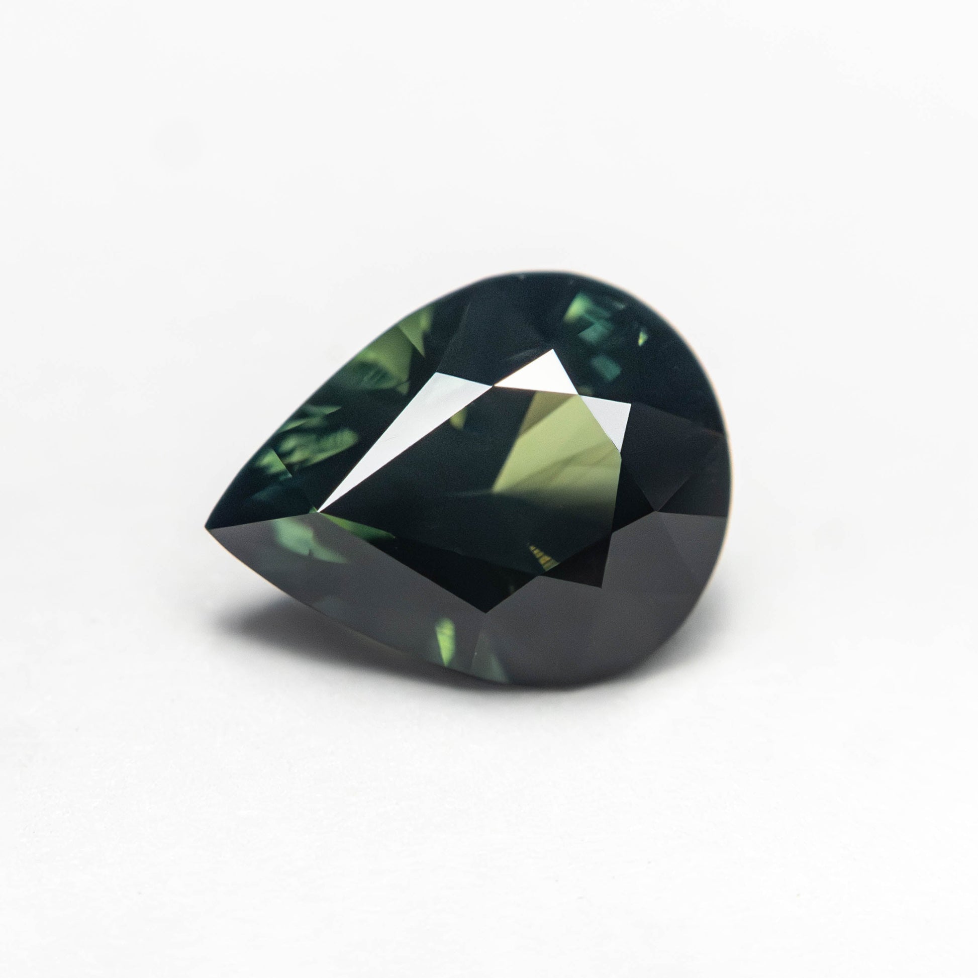1.54カラット 8.32x6.55x4.40mm ペアシェイプ ブリリアントサファイア 27147-02