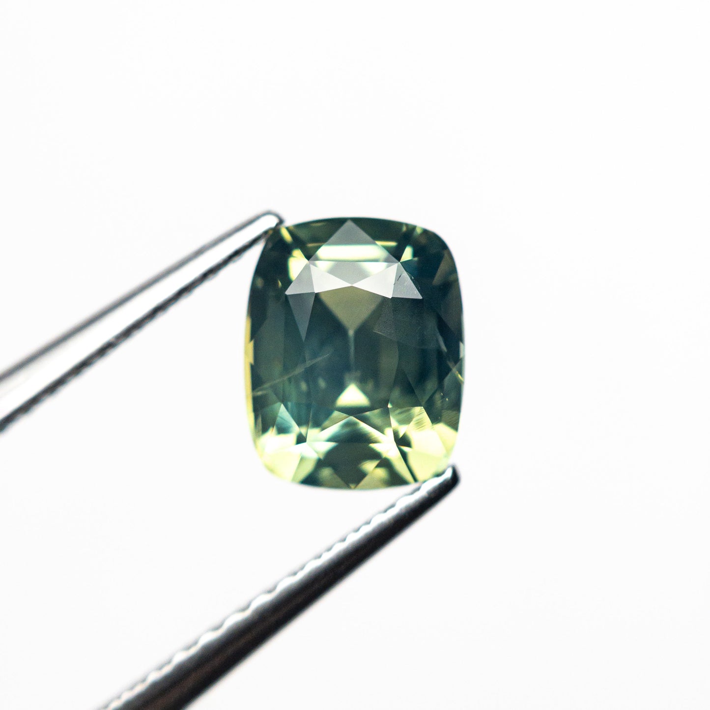 2.01ct 7.48x6.05x4.66mm Cushion Brilliant Sapphire 27205-01