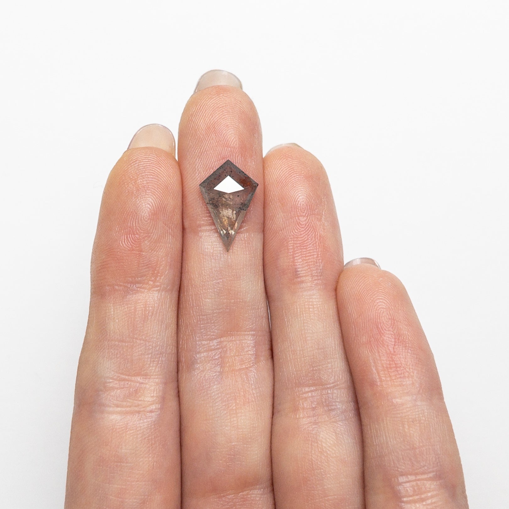 2.13ct 14.33x9.26x2.82mm カイトローズカット 27224-01