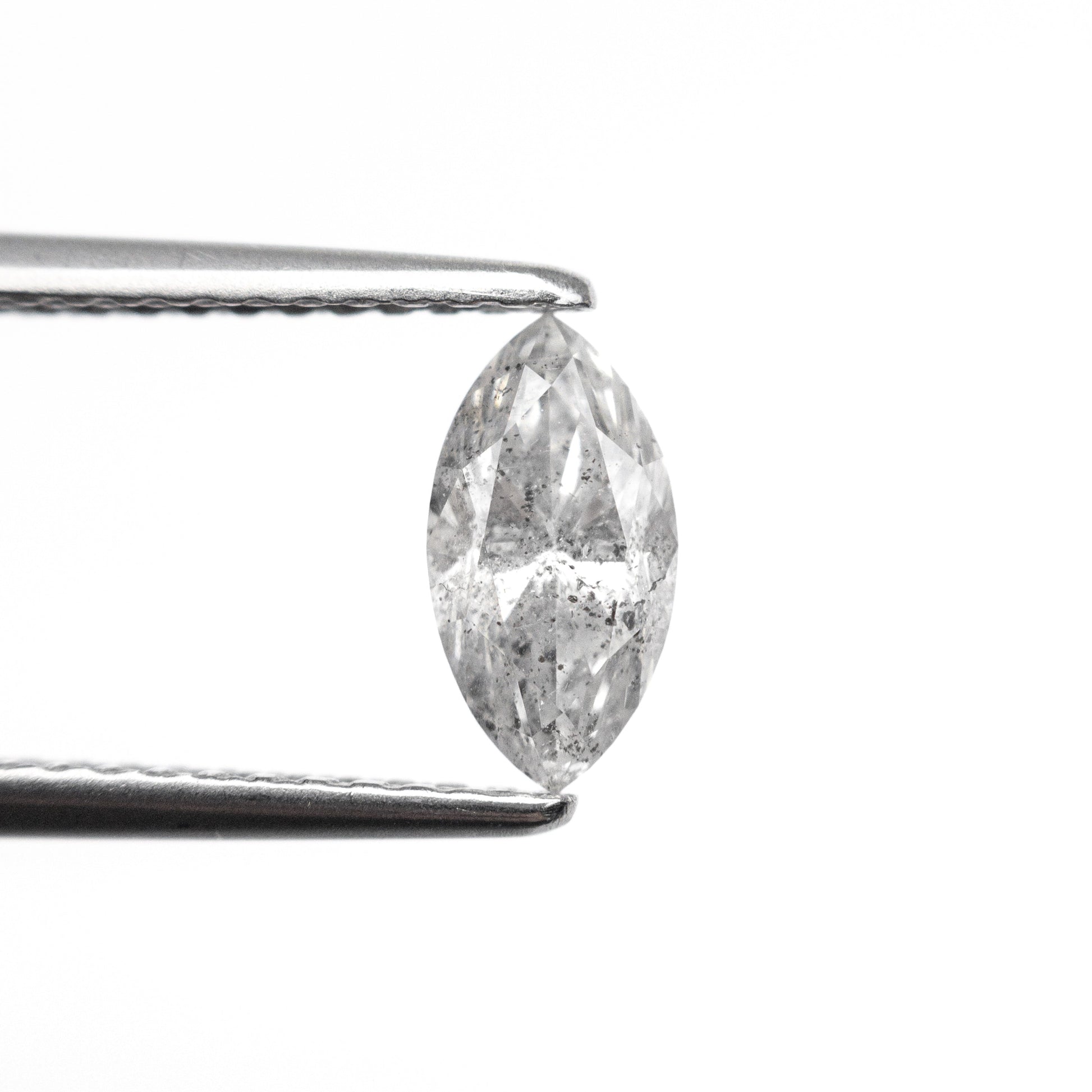 0.68カラット 8.20x4.26x3.18mm マーキースブリリアント 27226-04