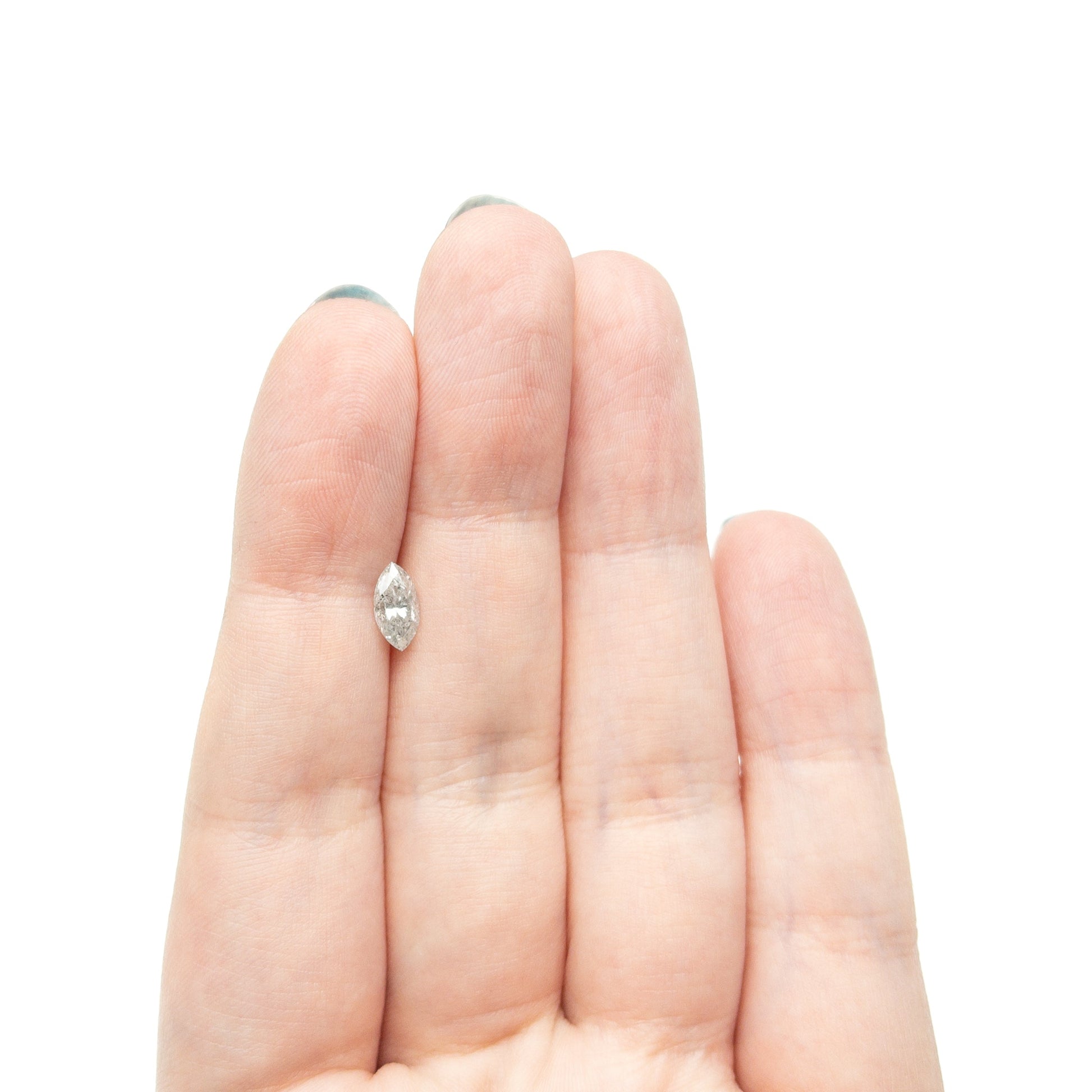 0.68カラット 8.20x4.26x3.18mm マーキースブリリアント 27226-04