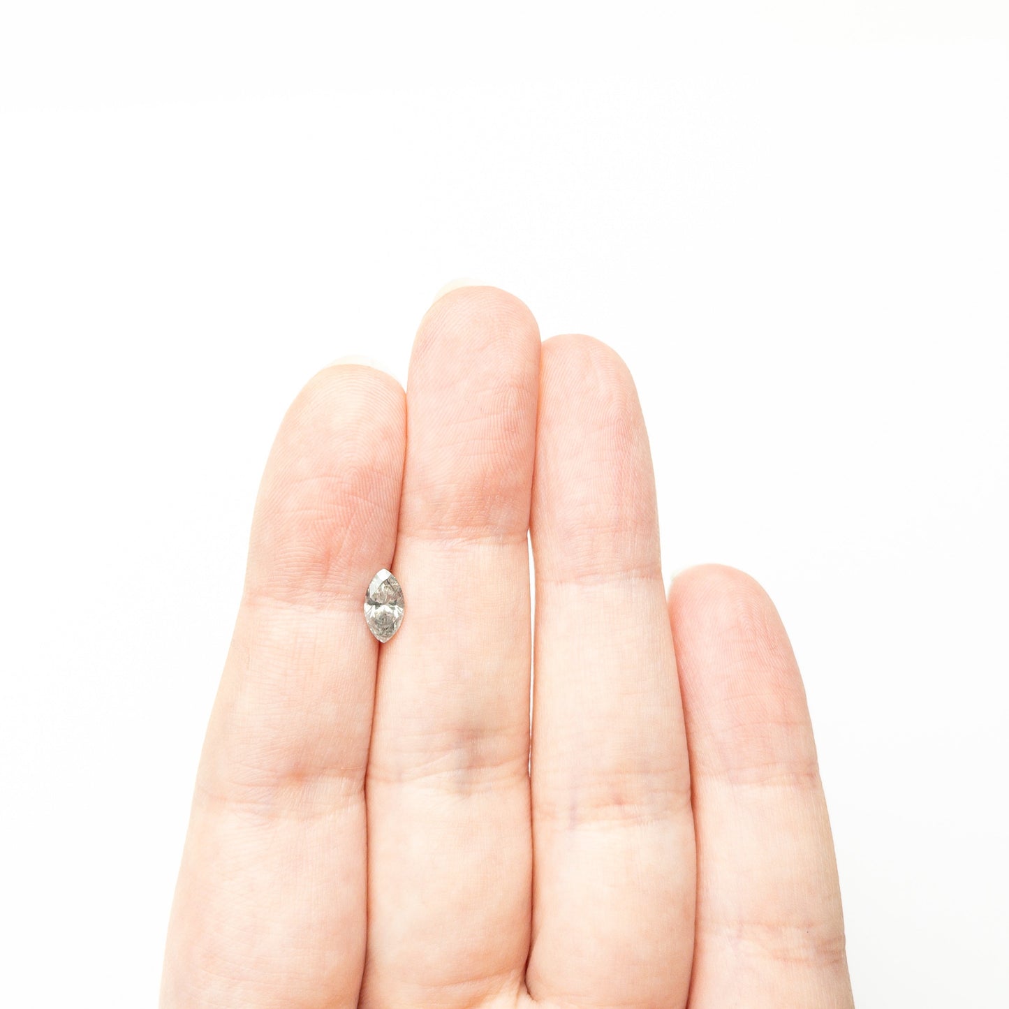 0.60カラット 8.05x4.24x2.90mm マーキーズブリリアント 27226-27