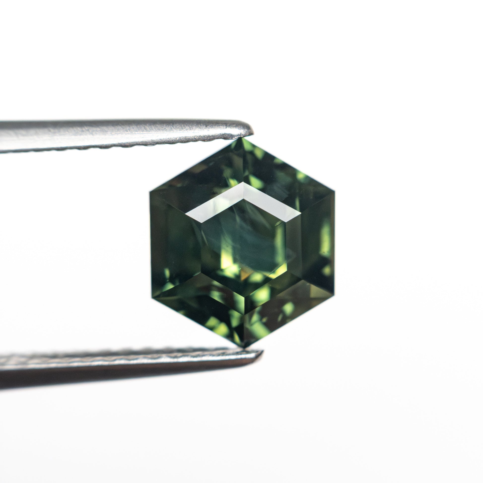2.21ct 8.35x7.26x4.85mm ヘキサゴンステップカットサファイア 27321-01