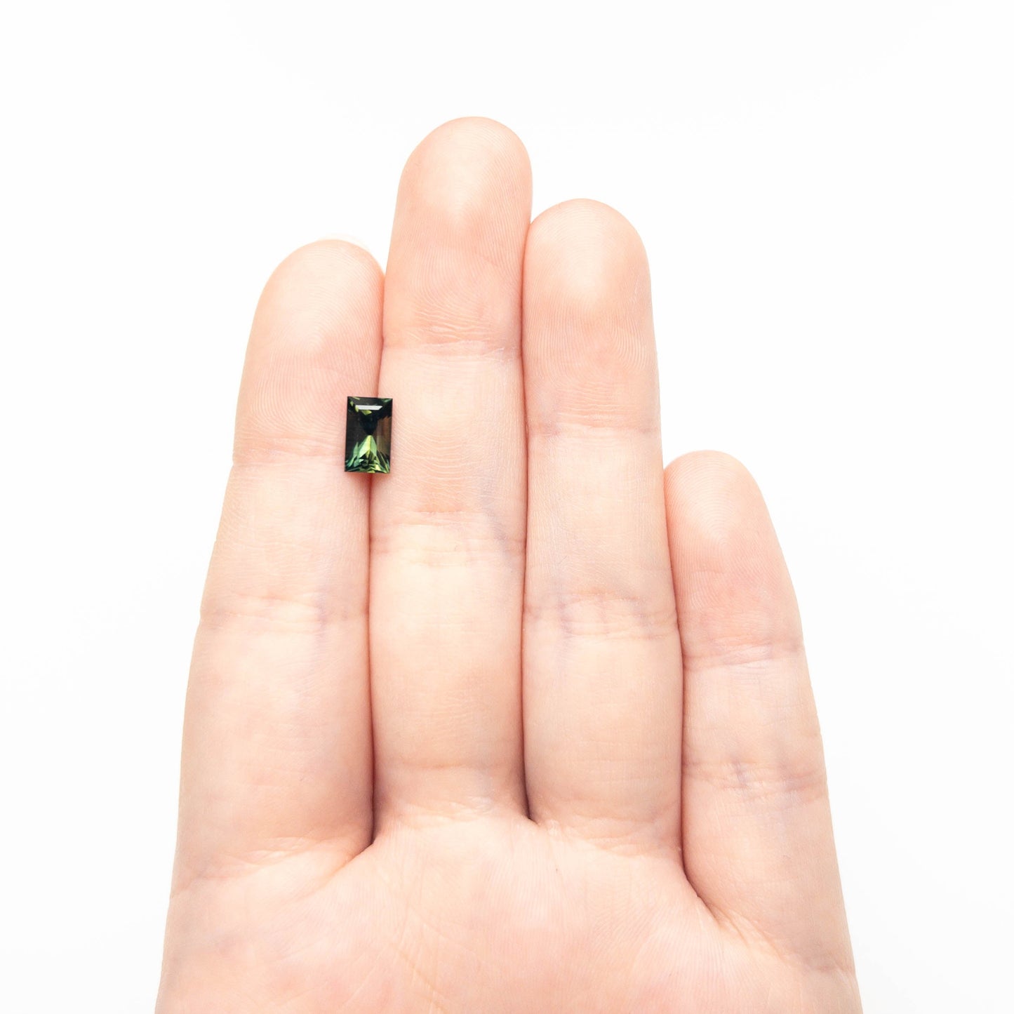 1.54カラット 8.20x4.90x4.06mm レクタングル ステップカット サファイア 27323-01