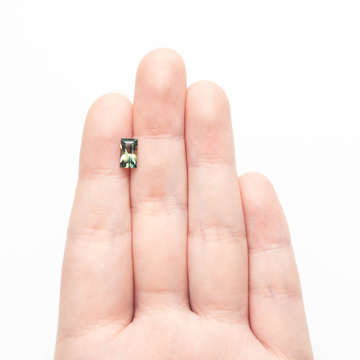 1.55カラット 8.51x4.87x3.87mm レクタングル ステップカット サファイア 27323-02