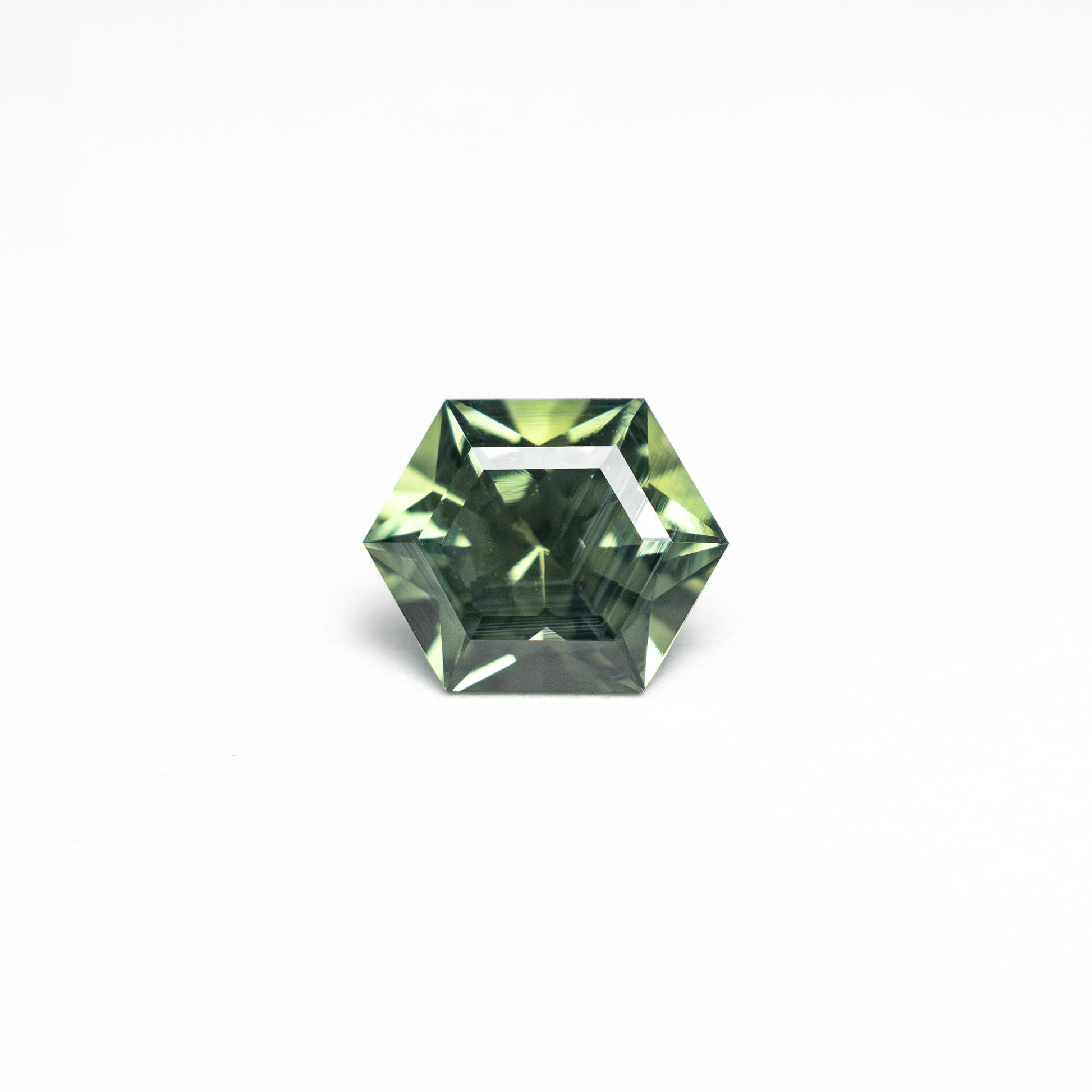 0.79ct 6.32x5.07x3.42mm ヘキサゴンステップカットサファイア 27336-02