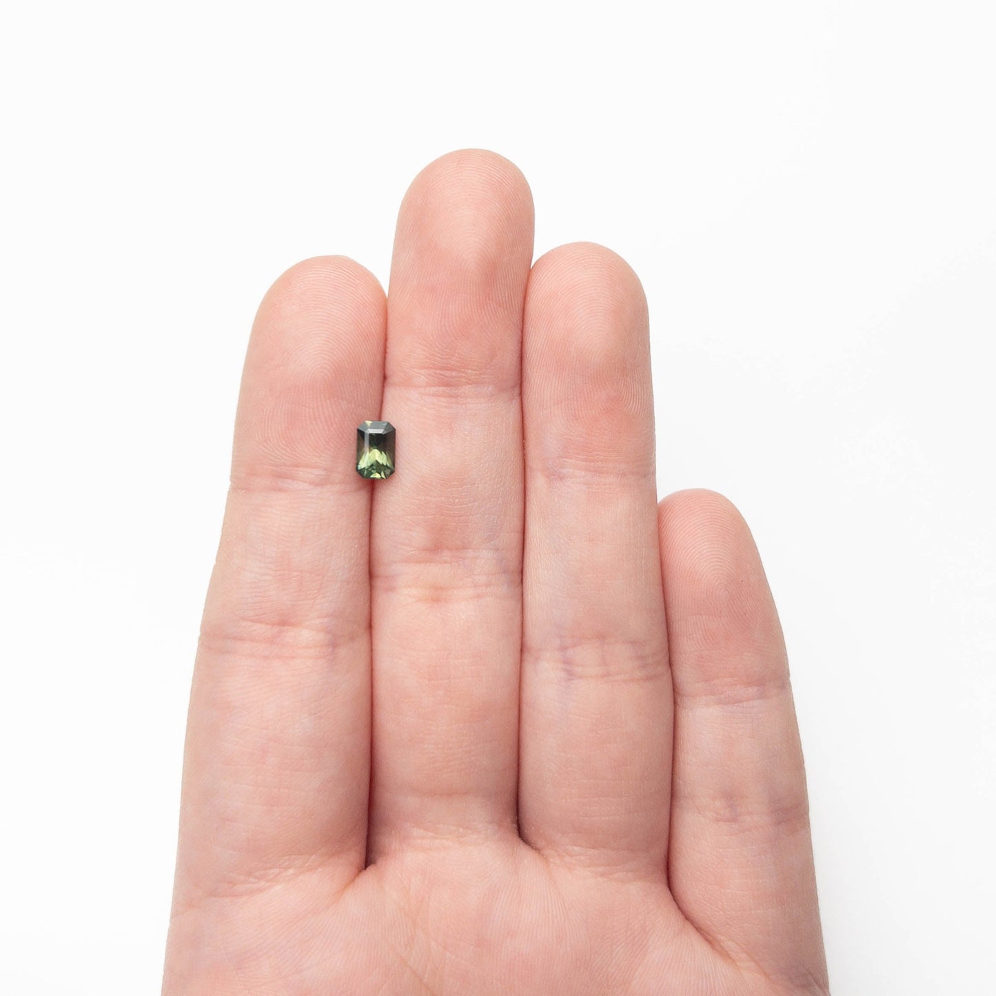 0.82ct 6.36x4.23x3.53mm コーナーカット レクタングル ステップカット サファイア 27336-37