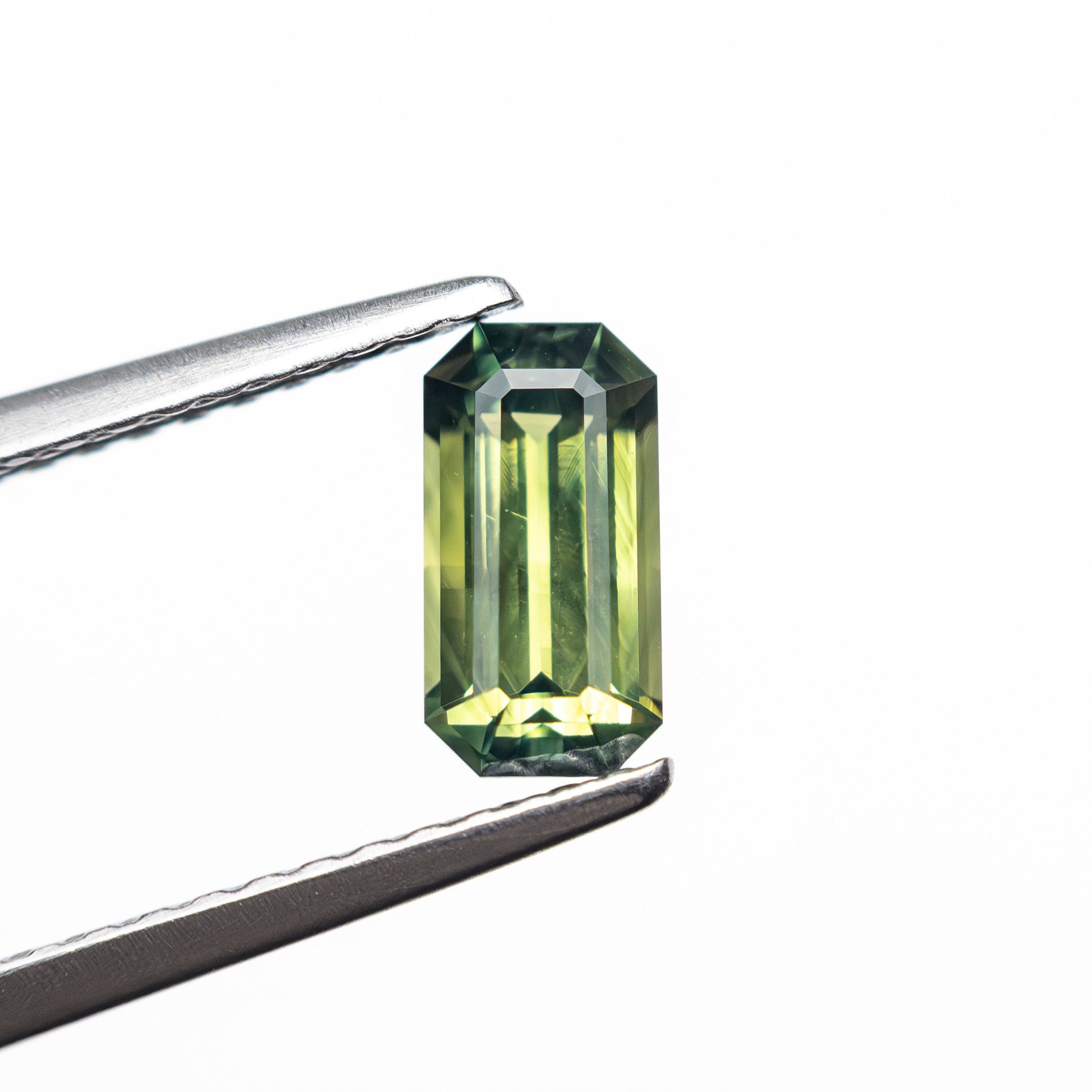 0.82ct 7.20x3.73x2.98mm コーナーカット レクタングル ステップカット サファイア 27336-49