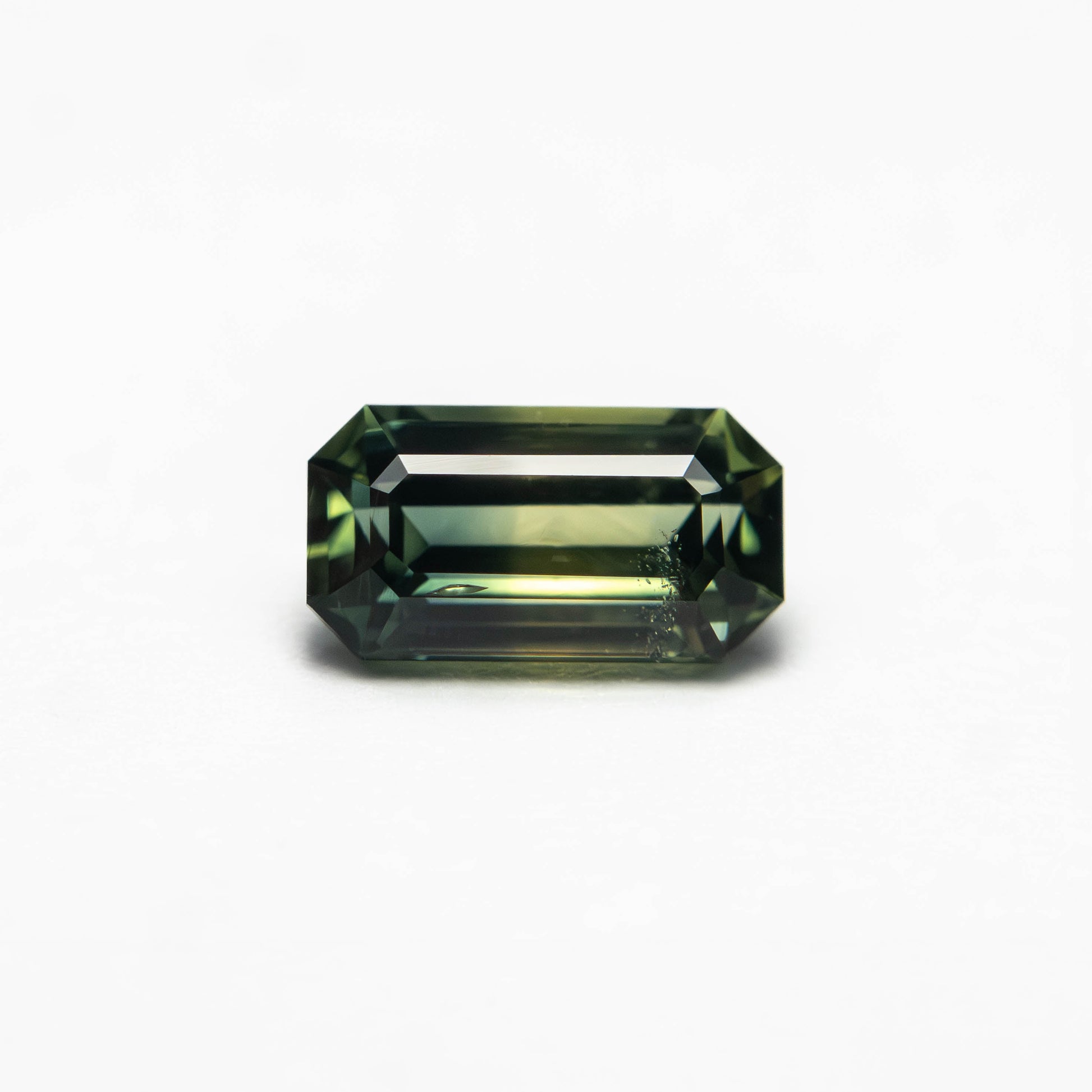 0.85ct 6.97x3.80x3.00mm コーナーカット レクタングル ステップカット サファイア 27336-50