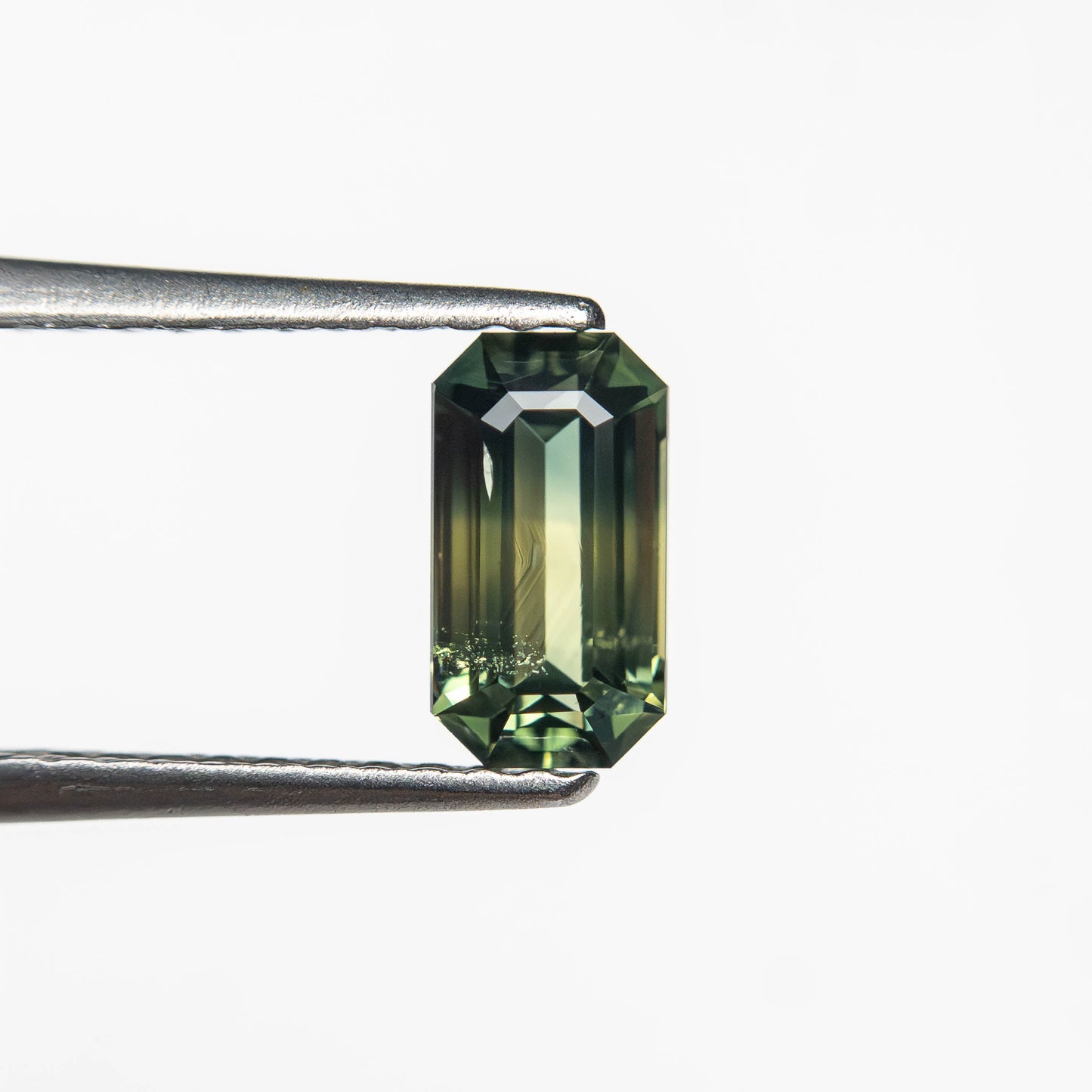 0.85ct 6.97x3.80x3.00mm コーナーカット レクタングル ステップカット サファイア 27336-50