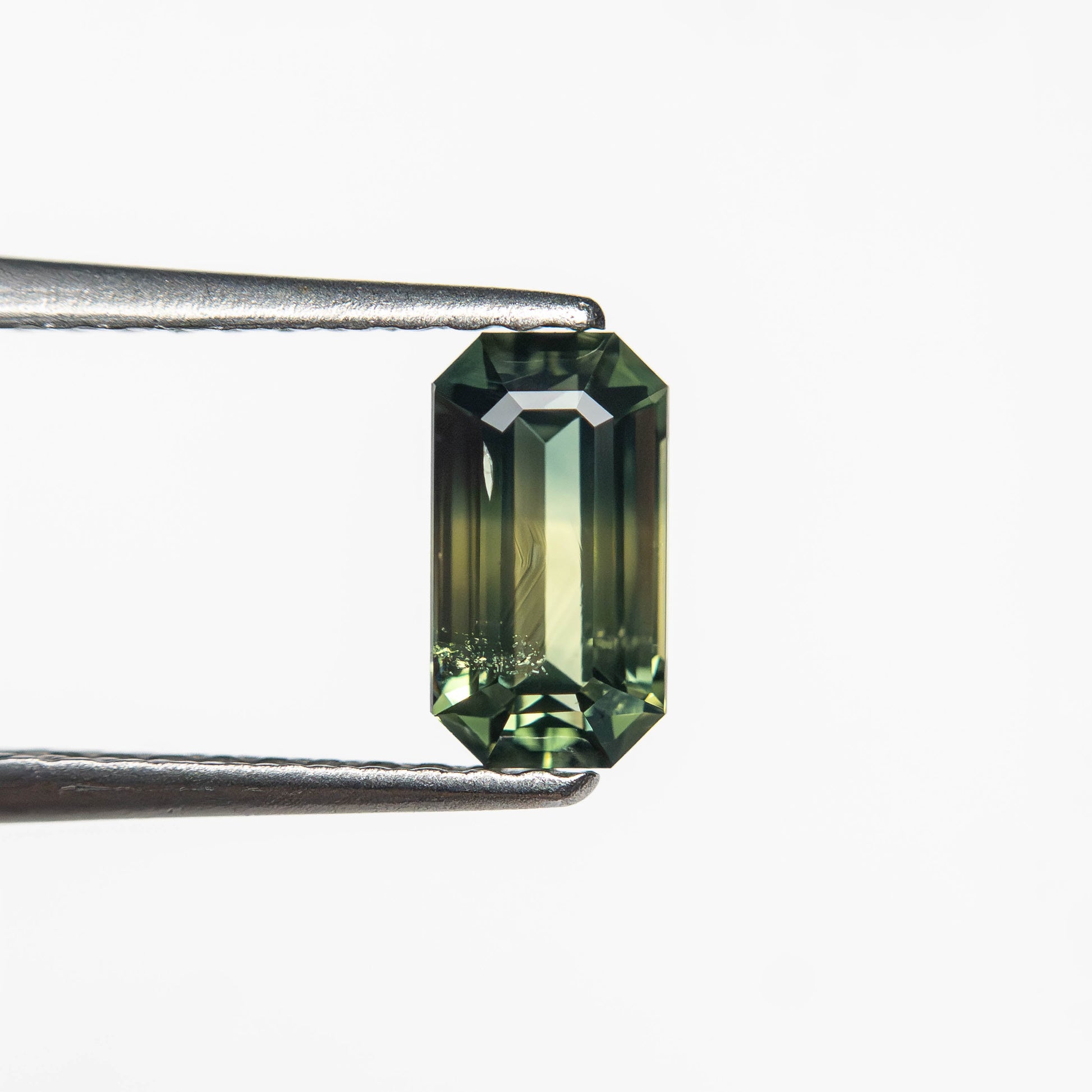 0.85ct 6.97x3.80x3.00mm コーナーカット レクタングル ステップカット サファイア 27336-50