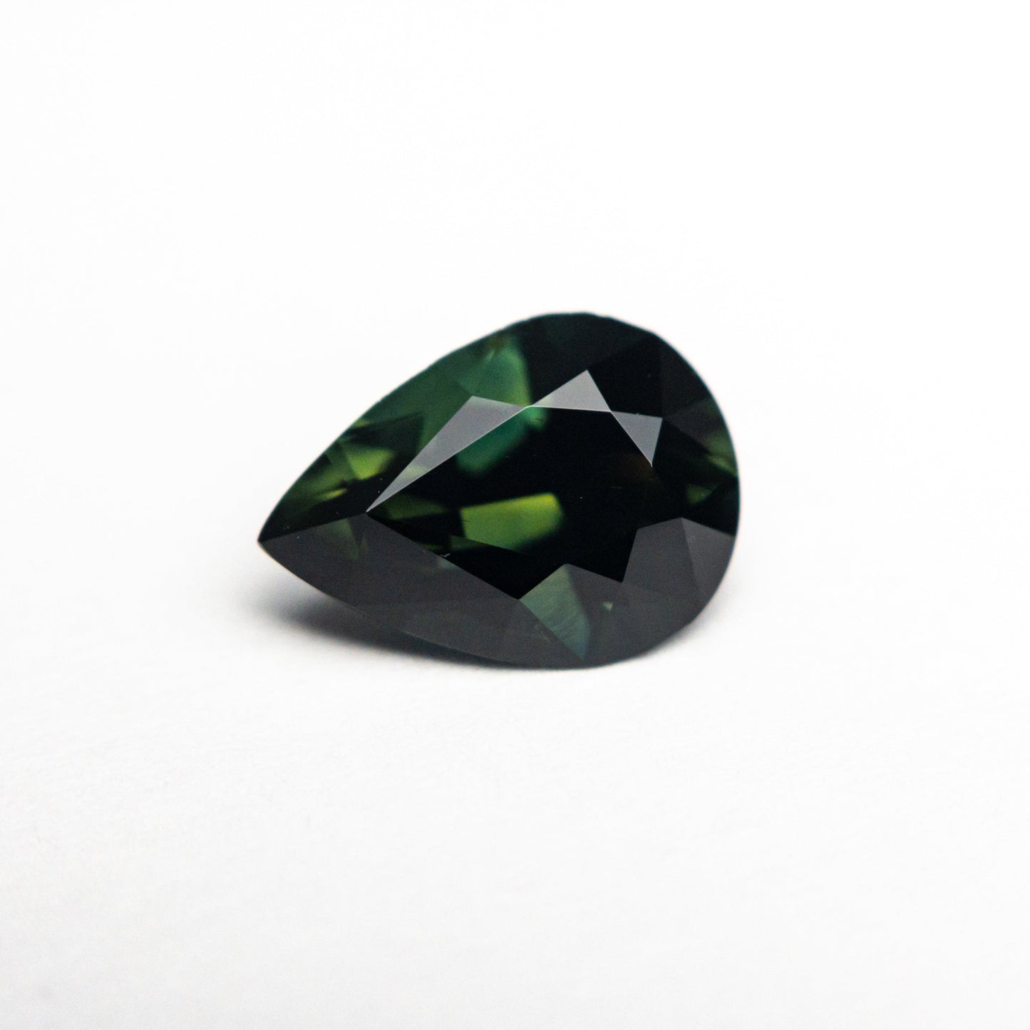 1.54カラット 8.68x6.29x4.28mm ペアシェイプ ブリリアントサファイア 27357-01