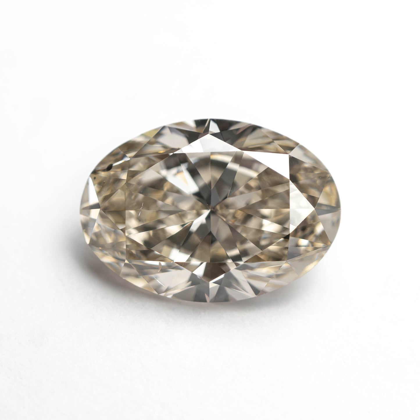 2.03ct 9.73x6.82x4.39mm SI2 Y-Z Oval Brilliant 27385-01
