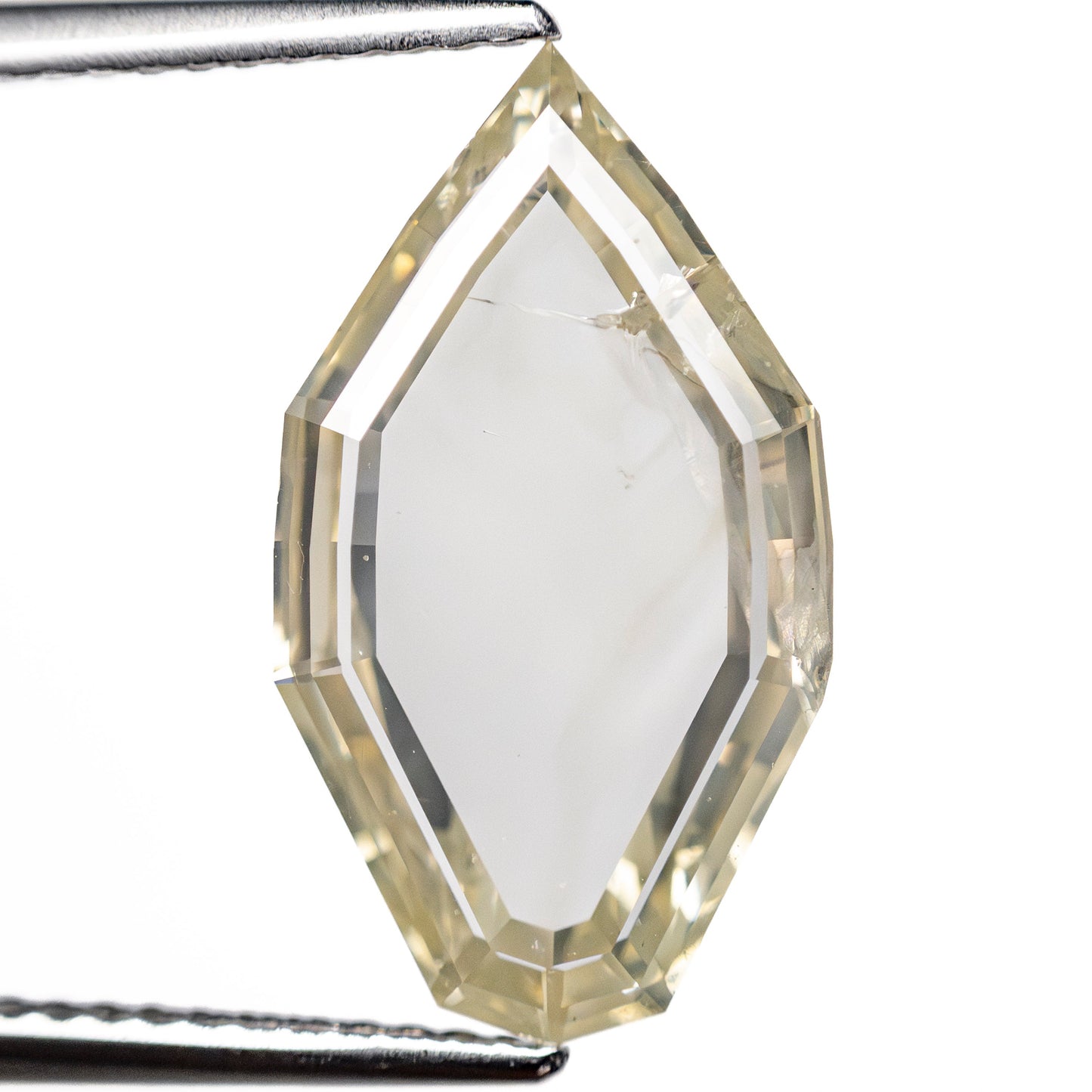 5.02カラット 17.21x9.63x3.10mm I2 OP ジオシールド ポートレートカット 27411-01