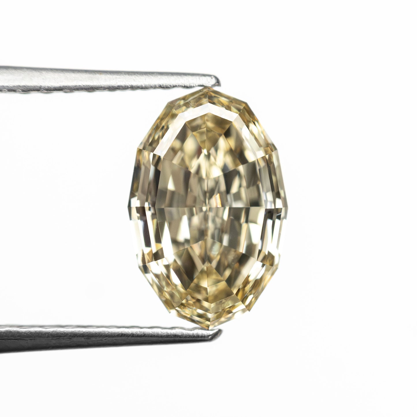 2.19ct 9.55x6.33x4.57mm VS1 C5 ジオオーバル ステップカット 🇿🇦 27515-03