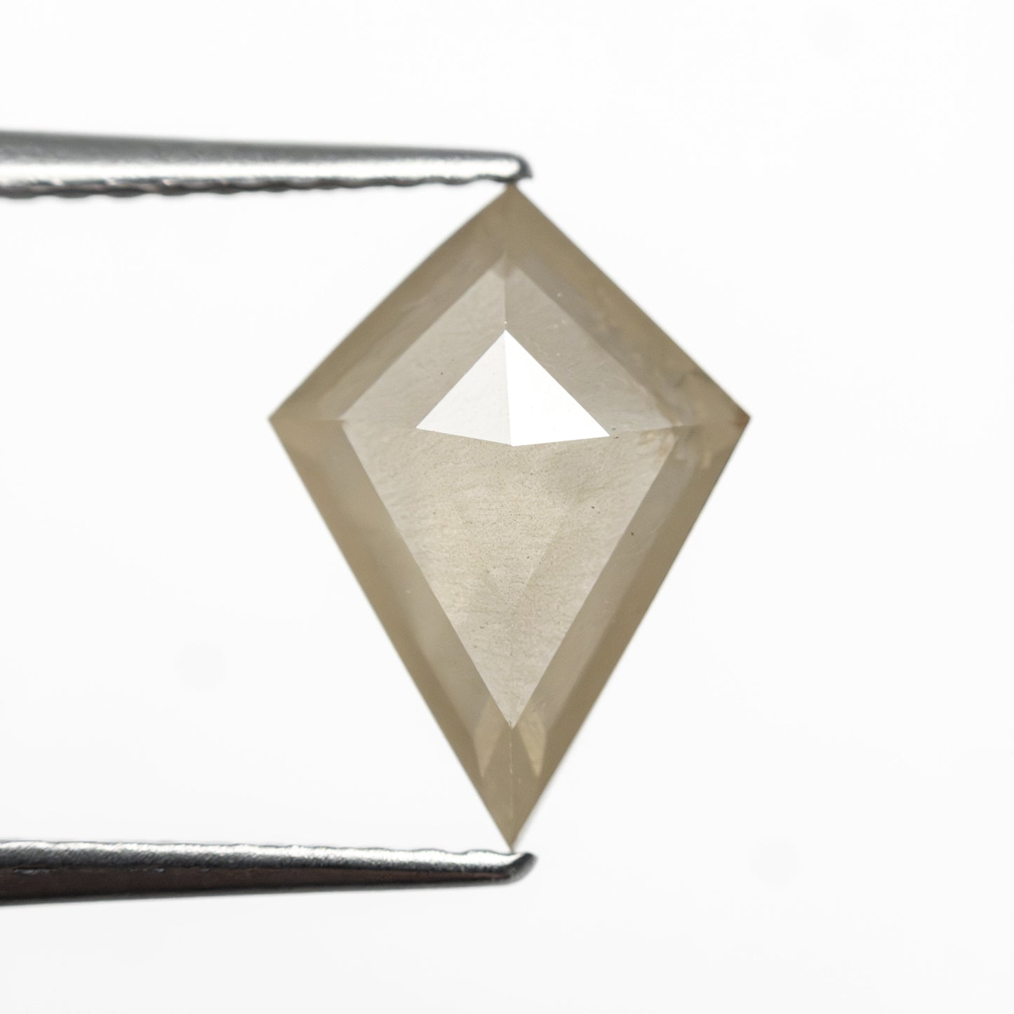 1.51ct 11.18x8.06x3.01mm カイトローズカット 27536-07