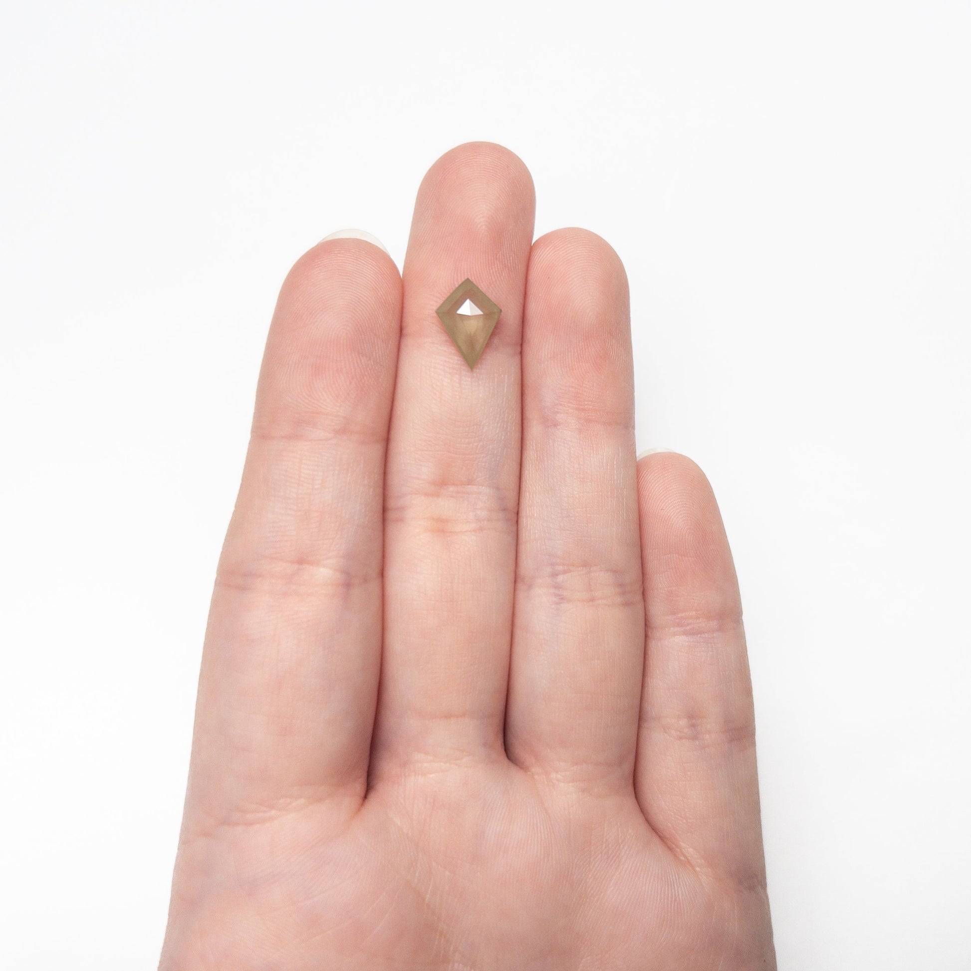 1.51ct 11.18x8.06x3.01mm カイトローズカット 27536-07