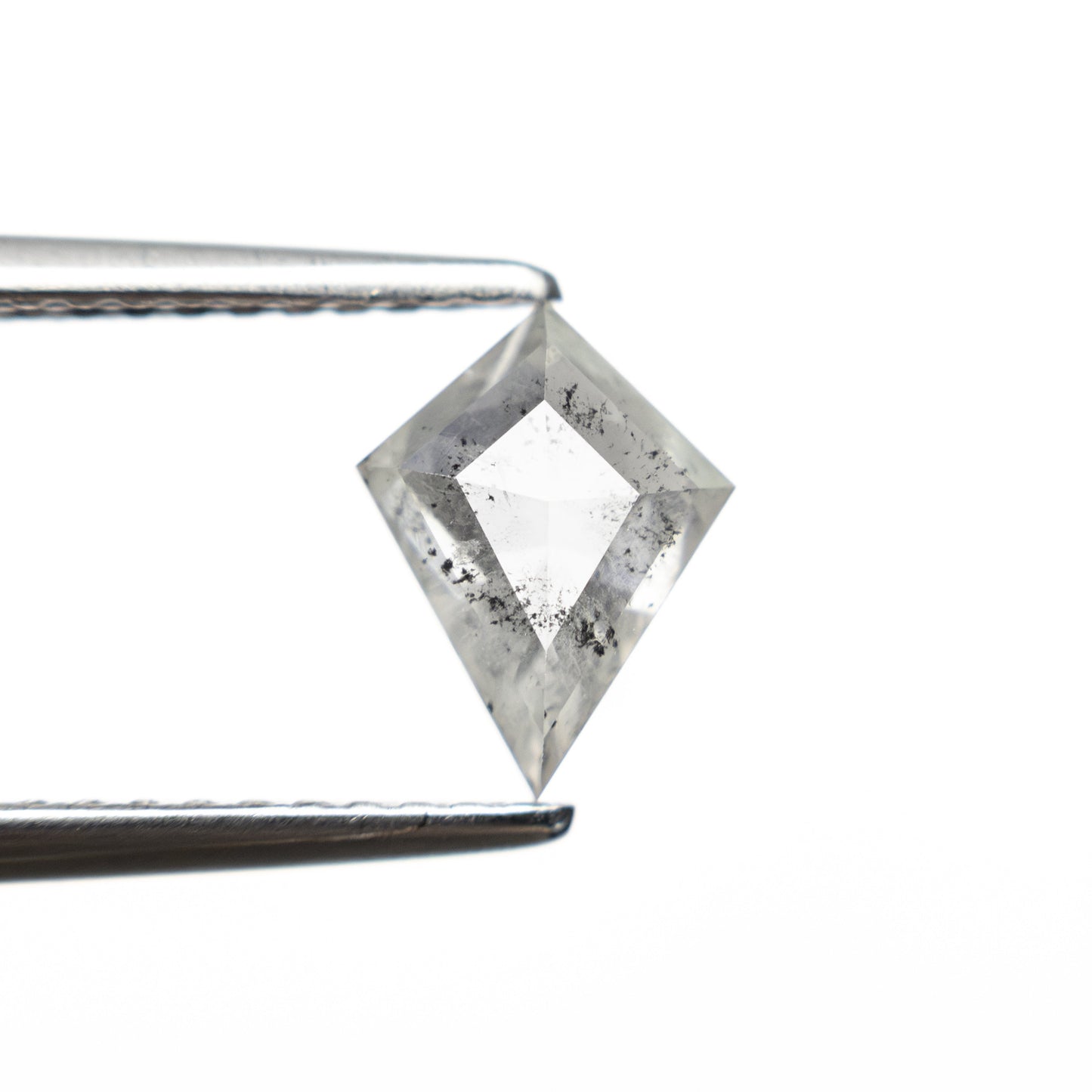 0.86ct 8.13x6.20x3.07mm カイトローズカット 27536-39