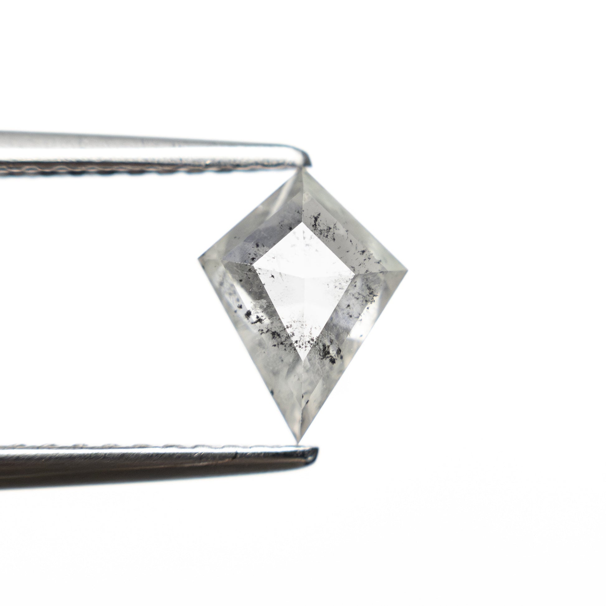 0.86ct 8.13x6.20x3.07mm カイトローズカット 27536-39