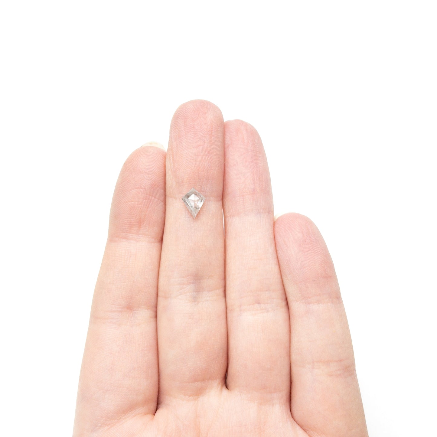 0.86ct 8.13x6.20x3.07mm カイトローズカット 27536-39