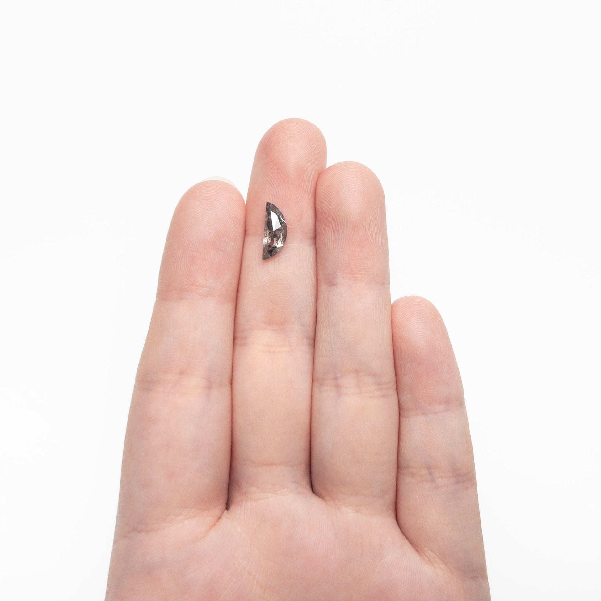 1.46ct 11.89x4.58x3.06mm ハーフムーンローズカット 27545-04