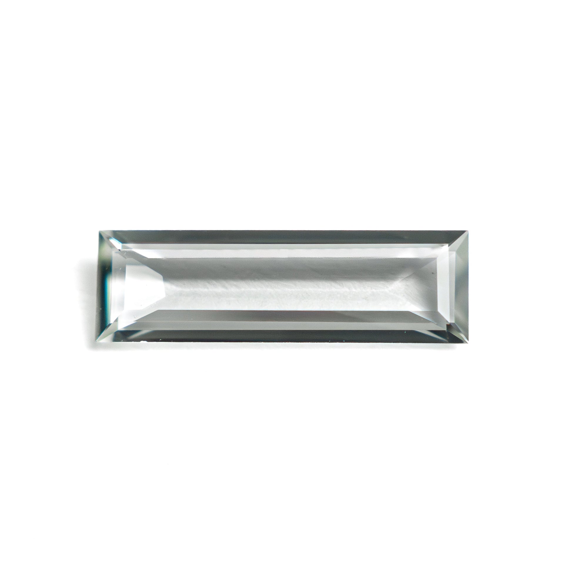 0.81ct 11.41x3.48x1.63mm バゲットステップカットサファイア 27720-05