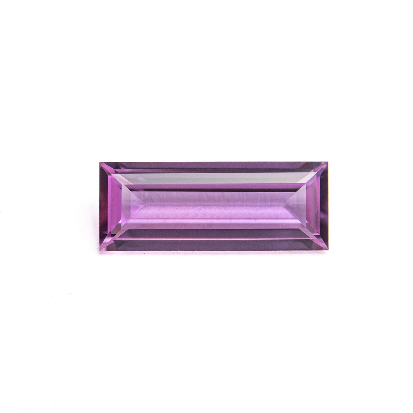 0.65ct 8.81x3.41x1.88mm バゲットステップカットサファイア 27721-07