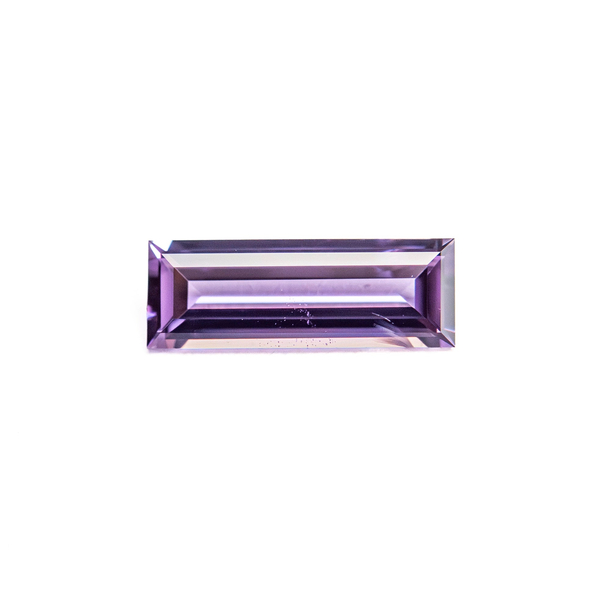 0.53ct 8.54x3.04x1.74mm バゲットステップカットサファイア 27721-09