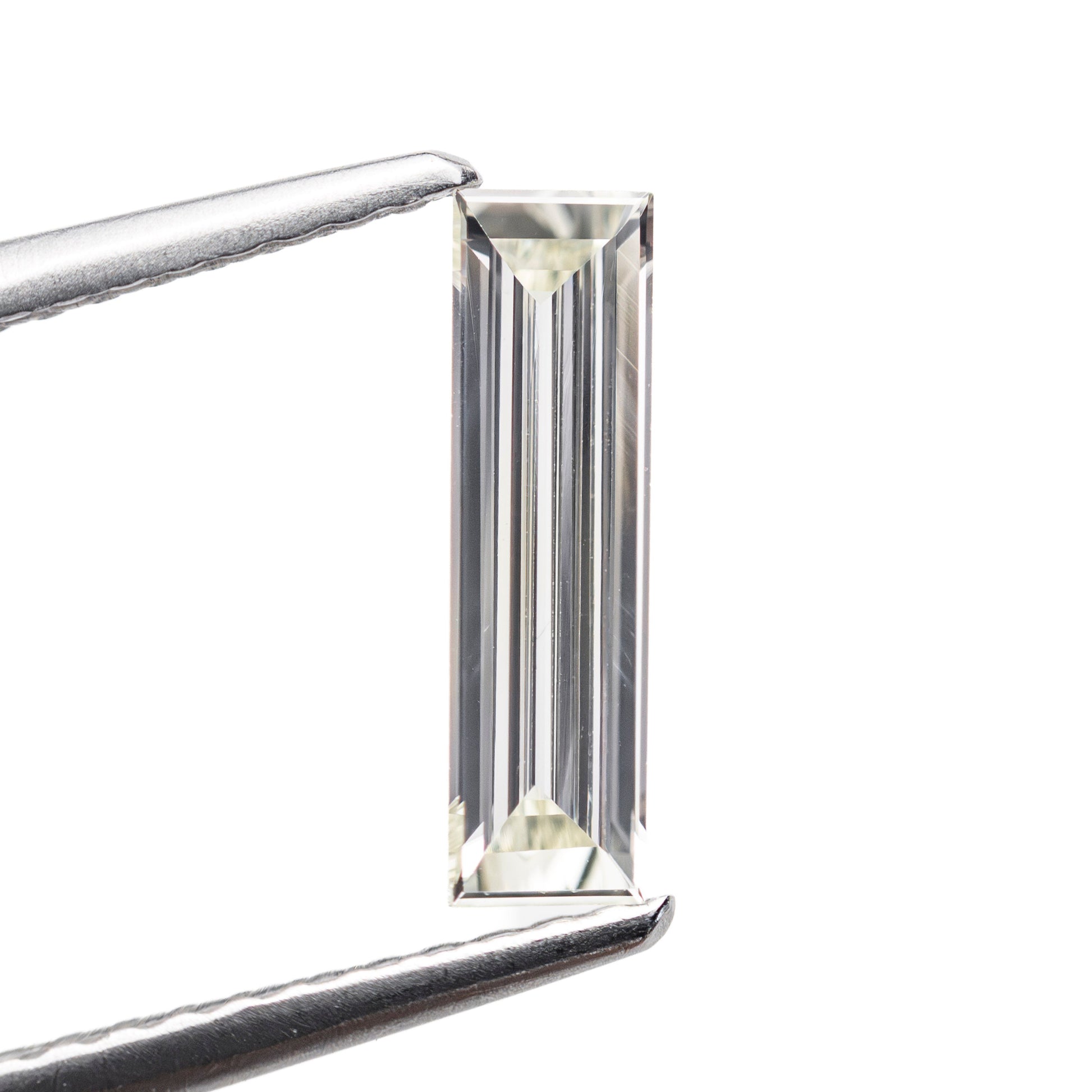 0.45ct 10.50x2.98x1.42mm VS2 Q-R バゲットステップカット 27911-01