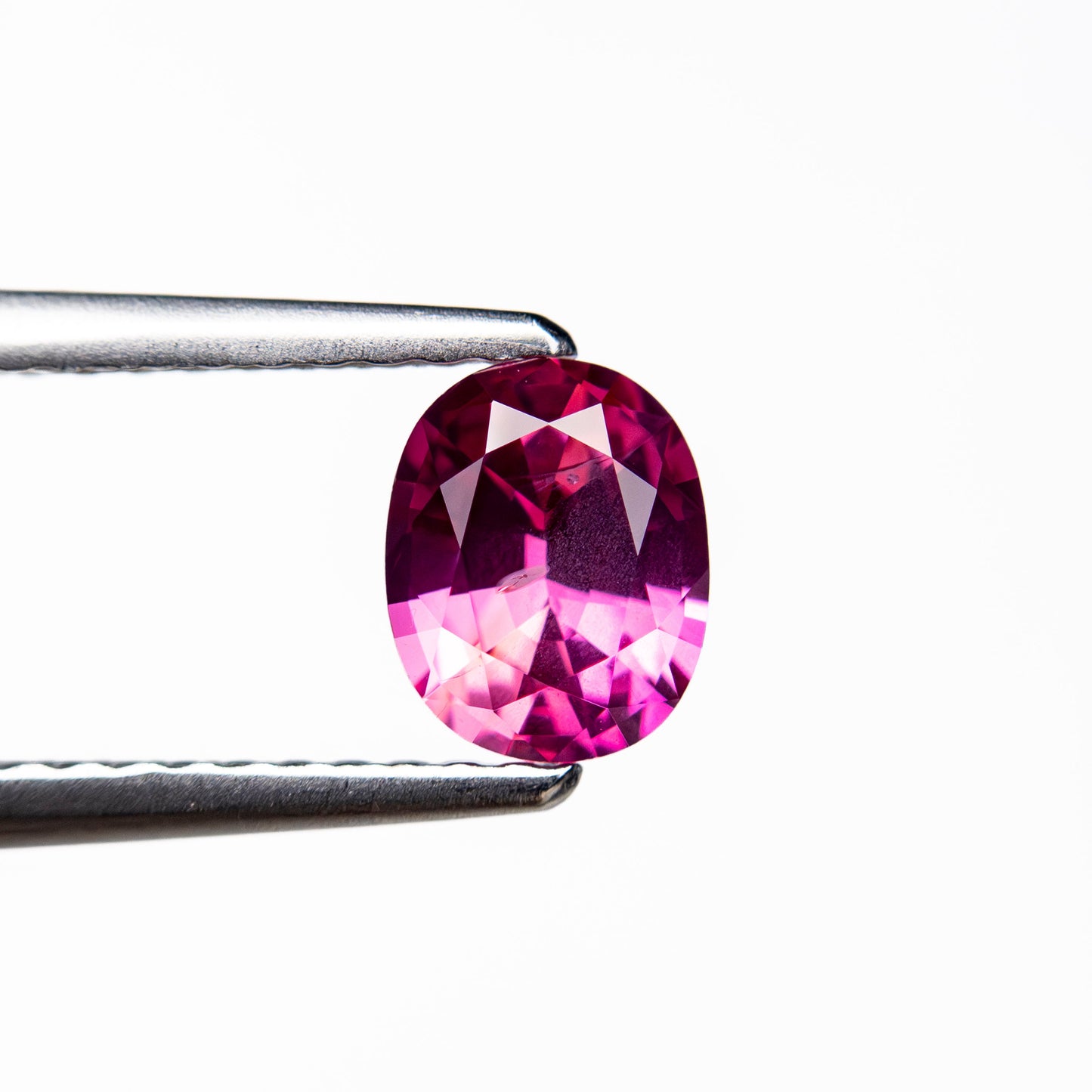 0.78ct 6.04x4.87x3.17mm オーバルブリリアントサファイア 27955-02