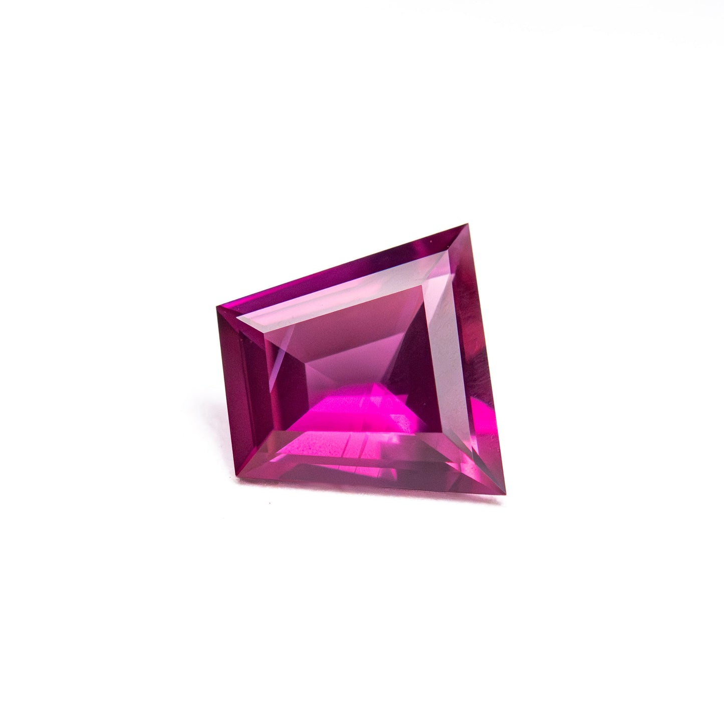 0.93ct 6.01x6.36x3.06mm トラピゾイドステップカットサファイア 27955-07