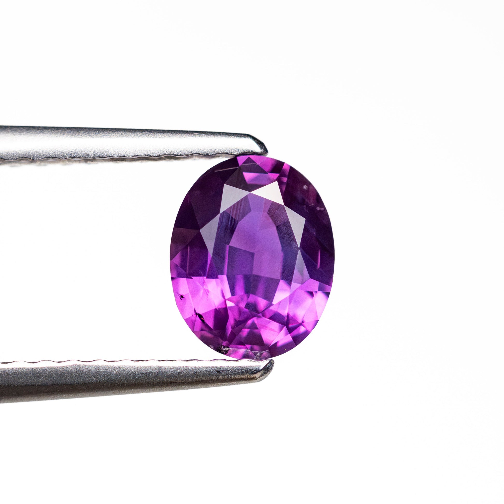 0.94ct 6.74x5.43x3.11mm オーバルブリリアントサファイア 27955-09