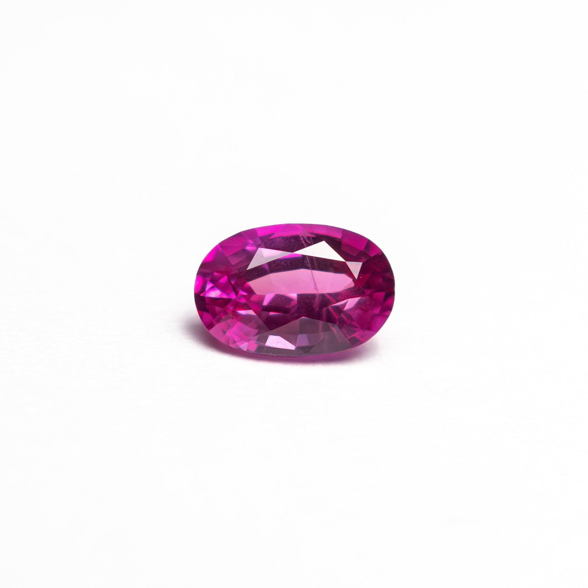0.42ct 5.45x3.67x2.65mm オーバルブリリアントカットサファイア 27955-16
