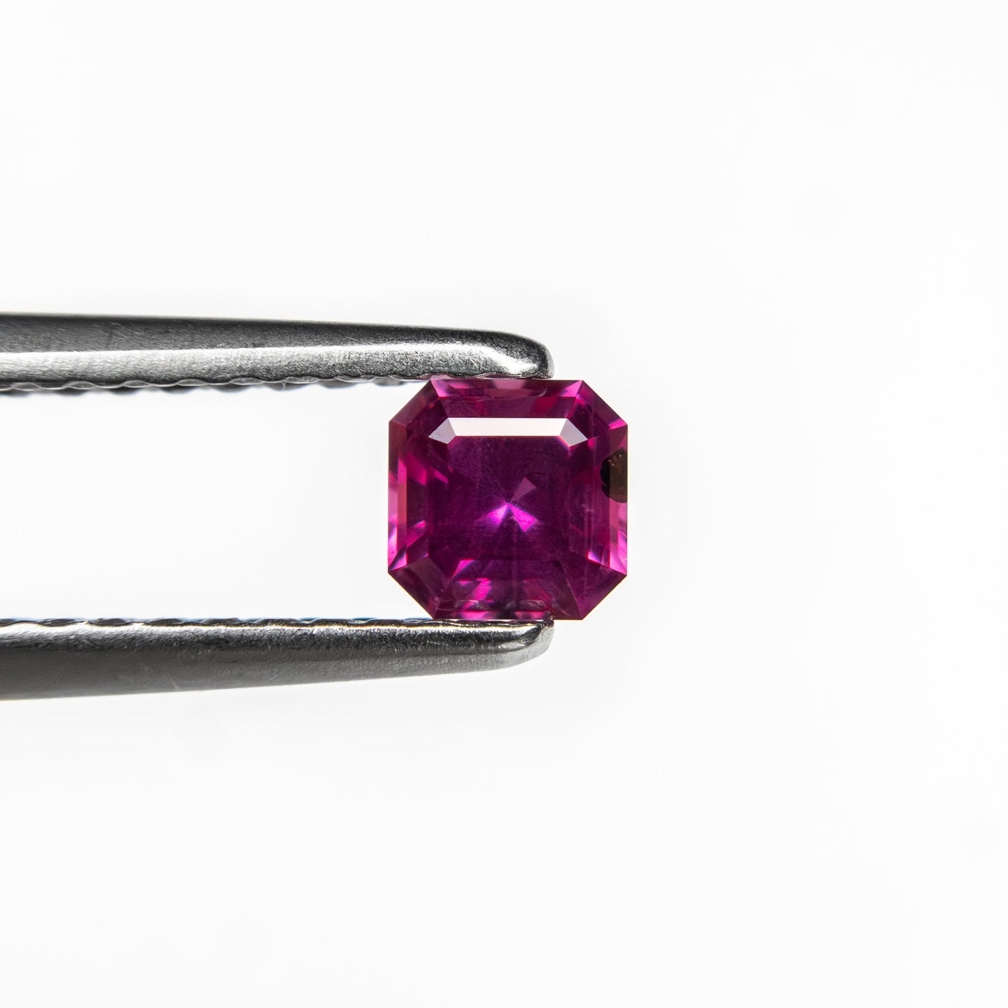 0.33ct 3.77x3.77x2.61mm カットコーナースクエアステップカットサファイア 27955-21