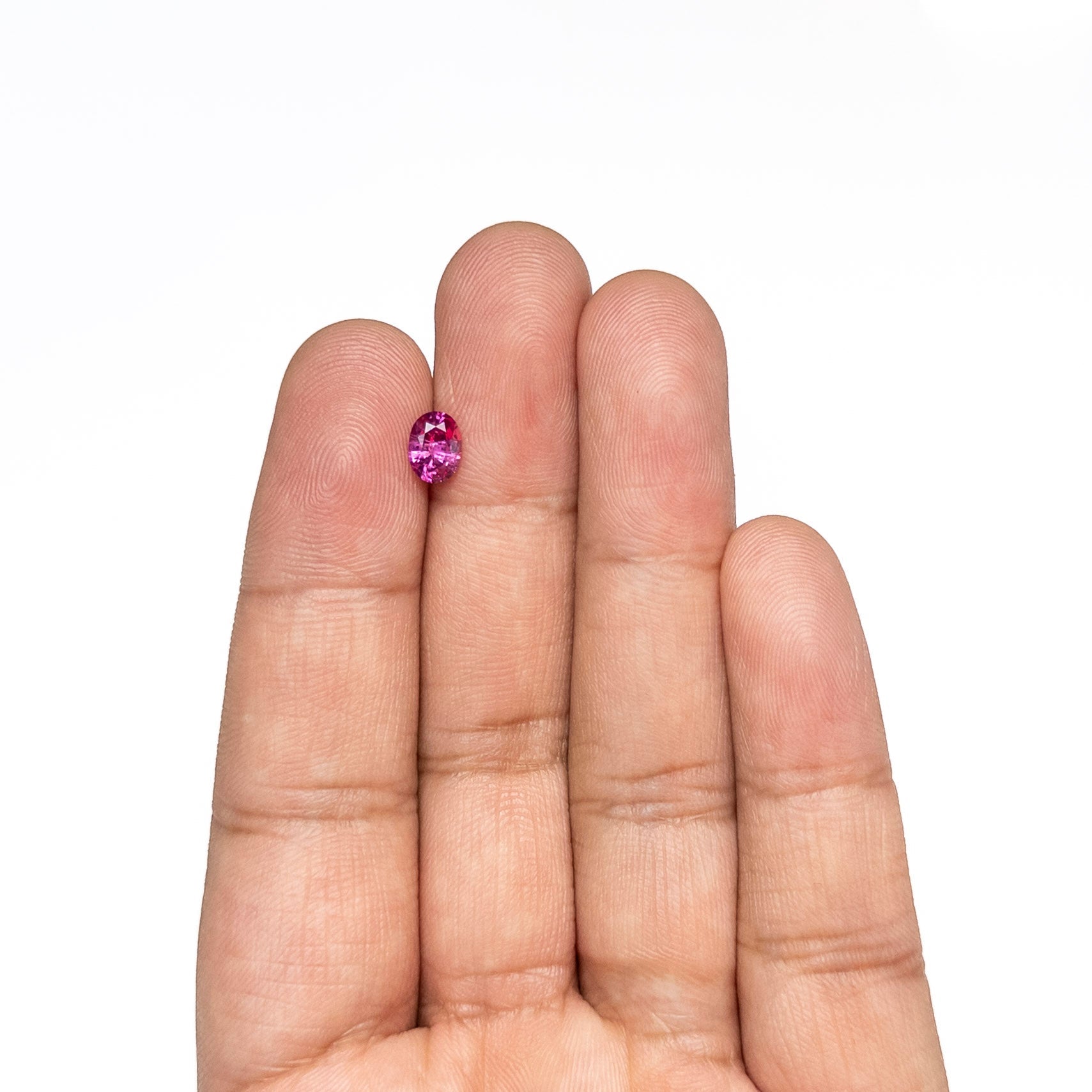 0.89ct 6.73x5.08x3.24mm オーバルブリリアントカットサファイア 27956-01