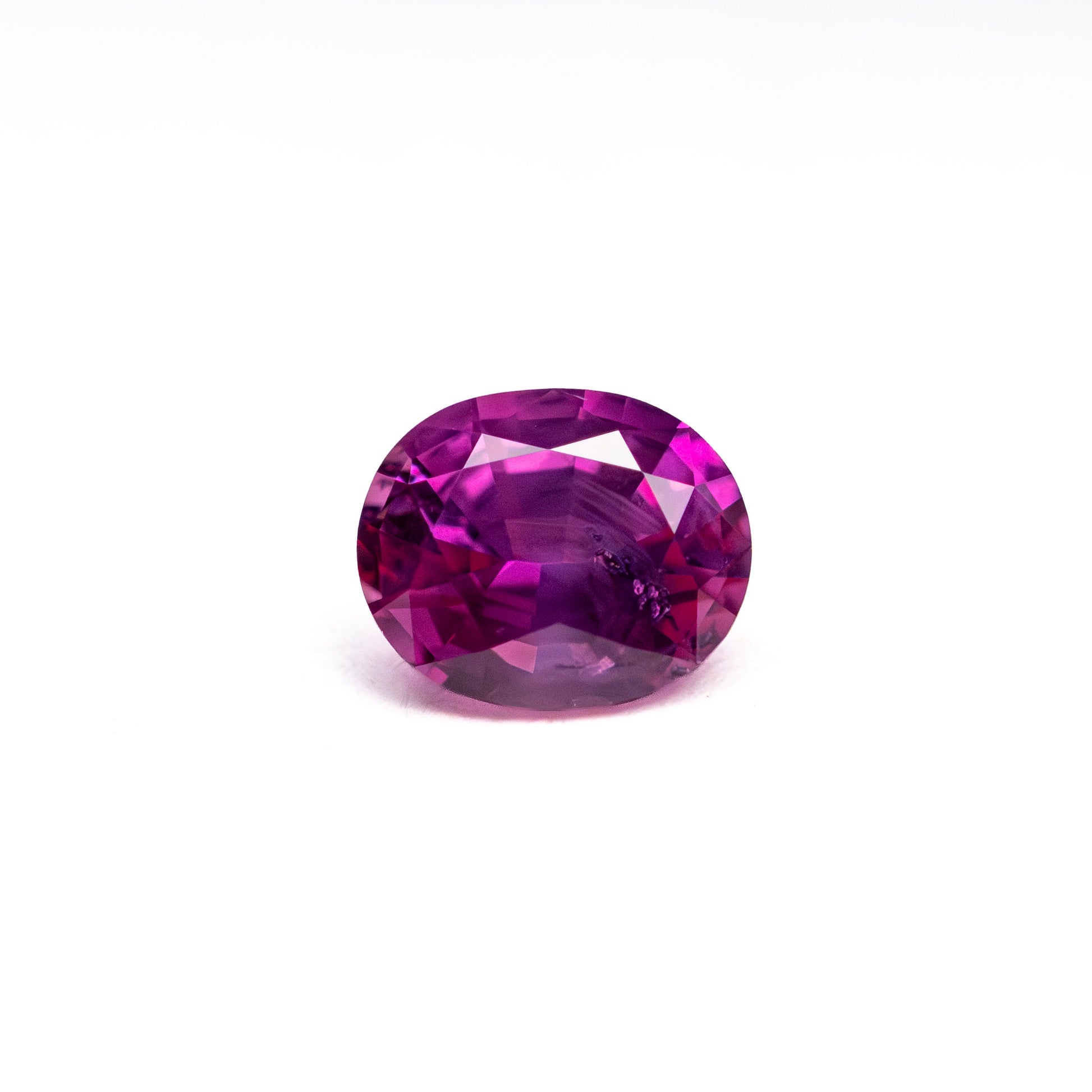 0.79ct 5.99x4.93x3.38mm オーバルブリリアントサファイア 27956-07
