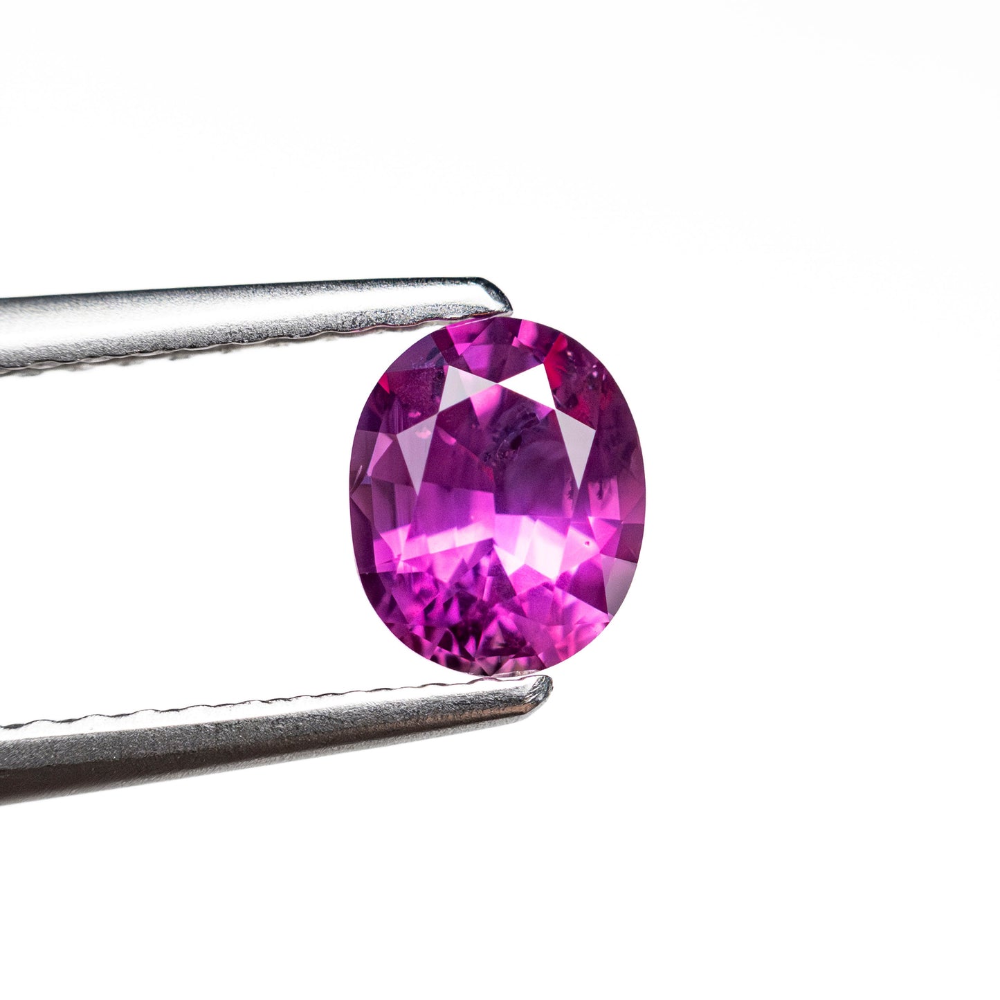 0.79ct 5.99x4.93x3.38mm オーバルブリリアントサファイア 27956-07