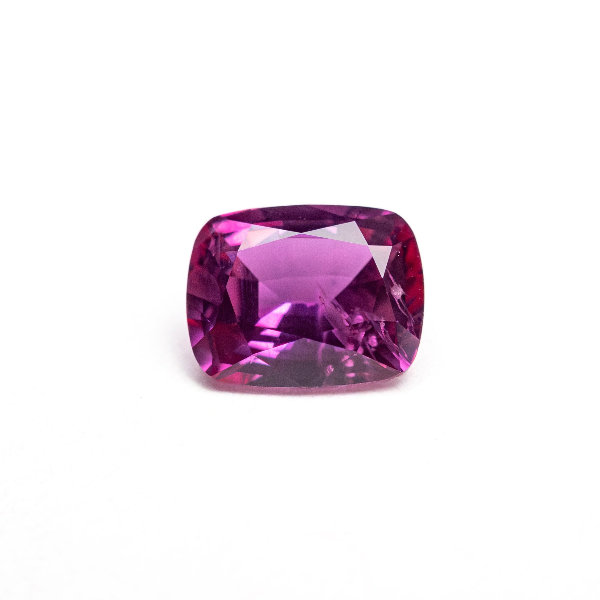 1.10ct 6.70x5.25x3.35mm クッションブリリアントサファイア 27956-08
