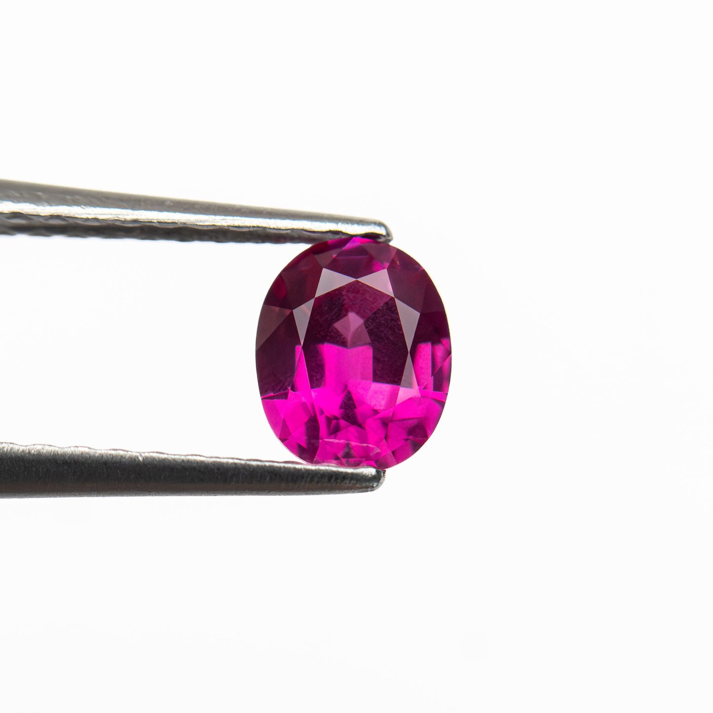 0.55ct 5.48x4.52x2.76mm オーバルブリリアントサファイア 27956-17