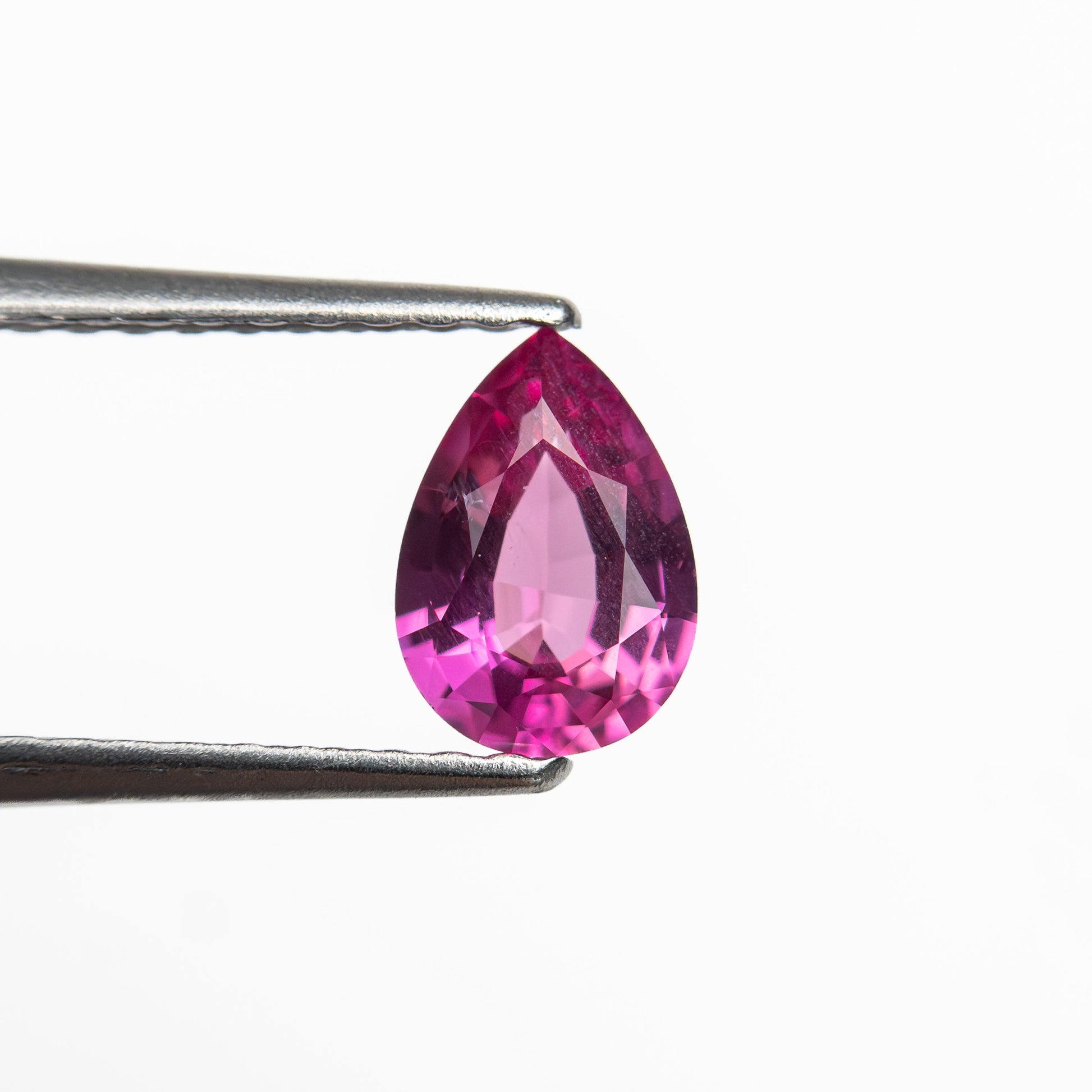 0.58ct 6.50x4.56x2.58mm ペアブリリアントサファイア 27956-19