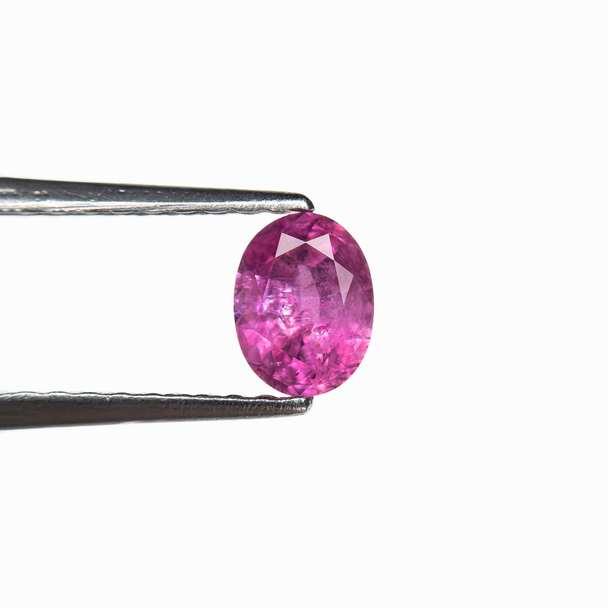 0.39カラット 5.01x3.83x2.42mm オーバルブリリアントサファイア 27957-03
