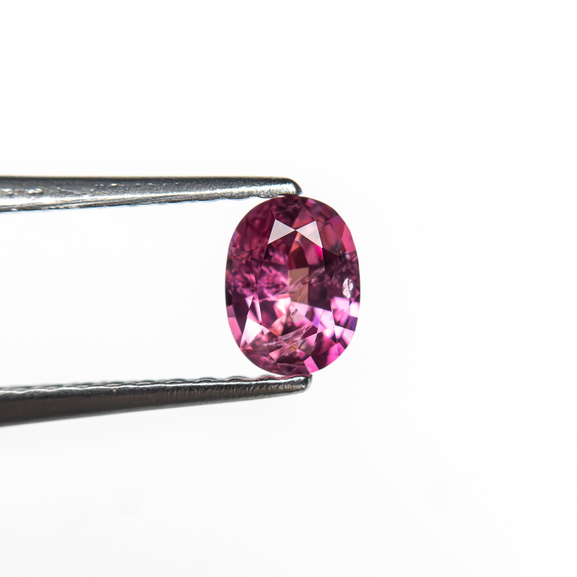 0.40ct 5.04x3.80x2.48mm オーバルブリリアントサファイア 27957-07