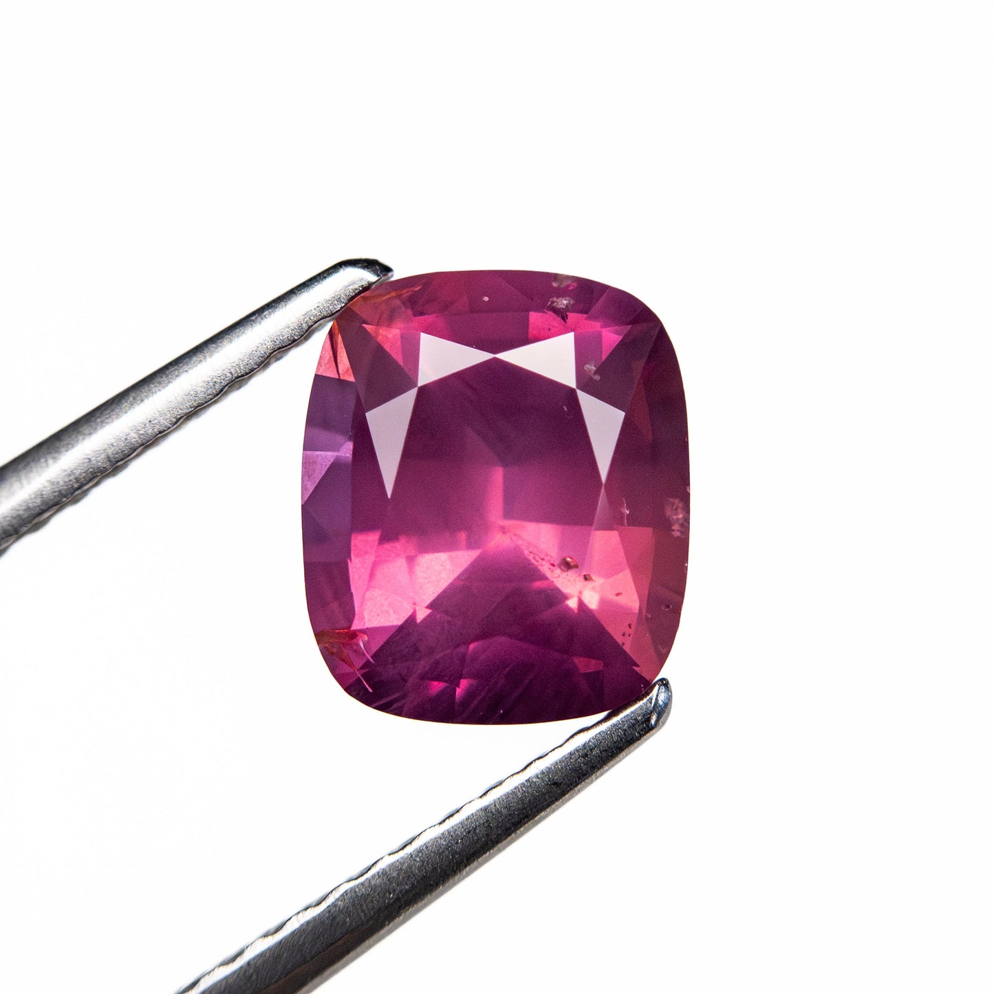 1.83ct 7.67x6.51x4.31mm クッションブリリアント サファイア 27957-12