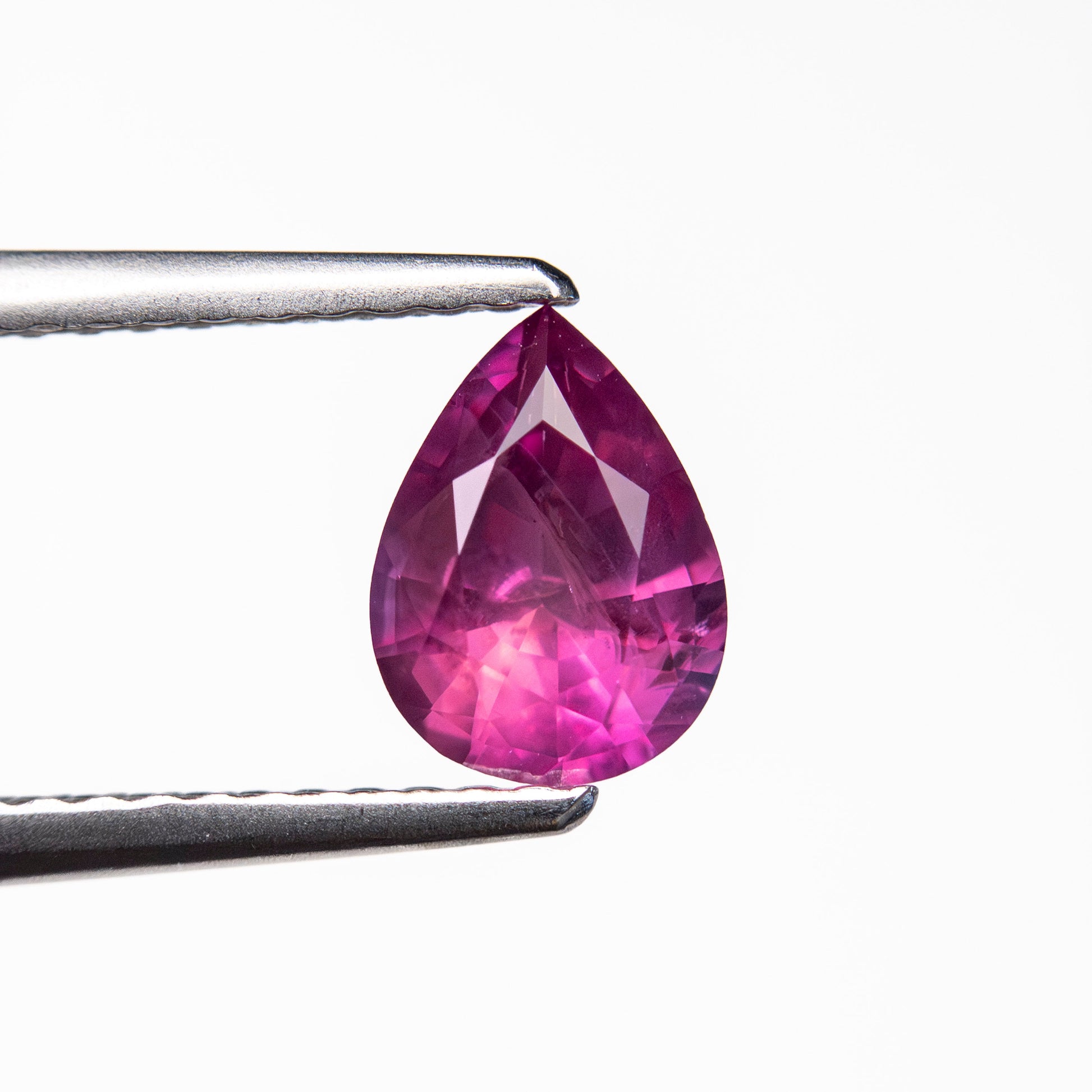 0.95カラット 7.23x5.36x3.60mm ペアブリリアント サファイア 27957-13