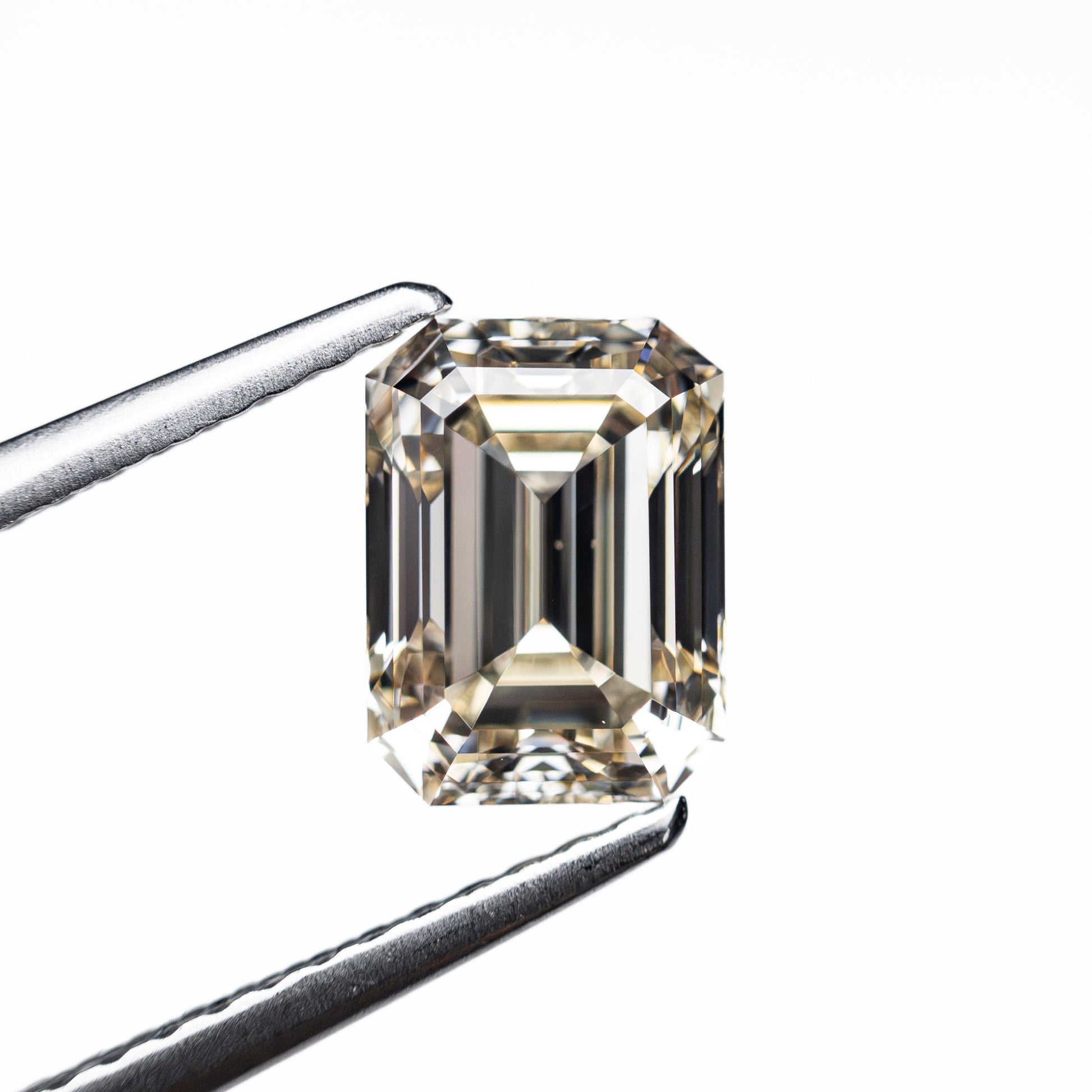 1.58ct 7.49x5.50x4.05mm SI1 Q-R Cut Corner Rectangle Step Cut 🇨🇦 27990-01