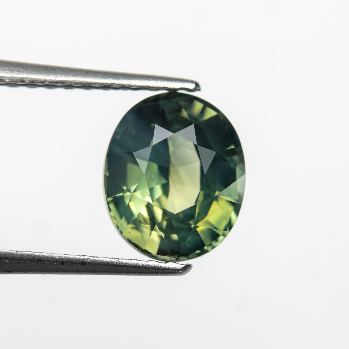 2.08ct 7.74x6.46x4.77mm Oval Brilliant Sapphire 28308-01