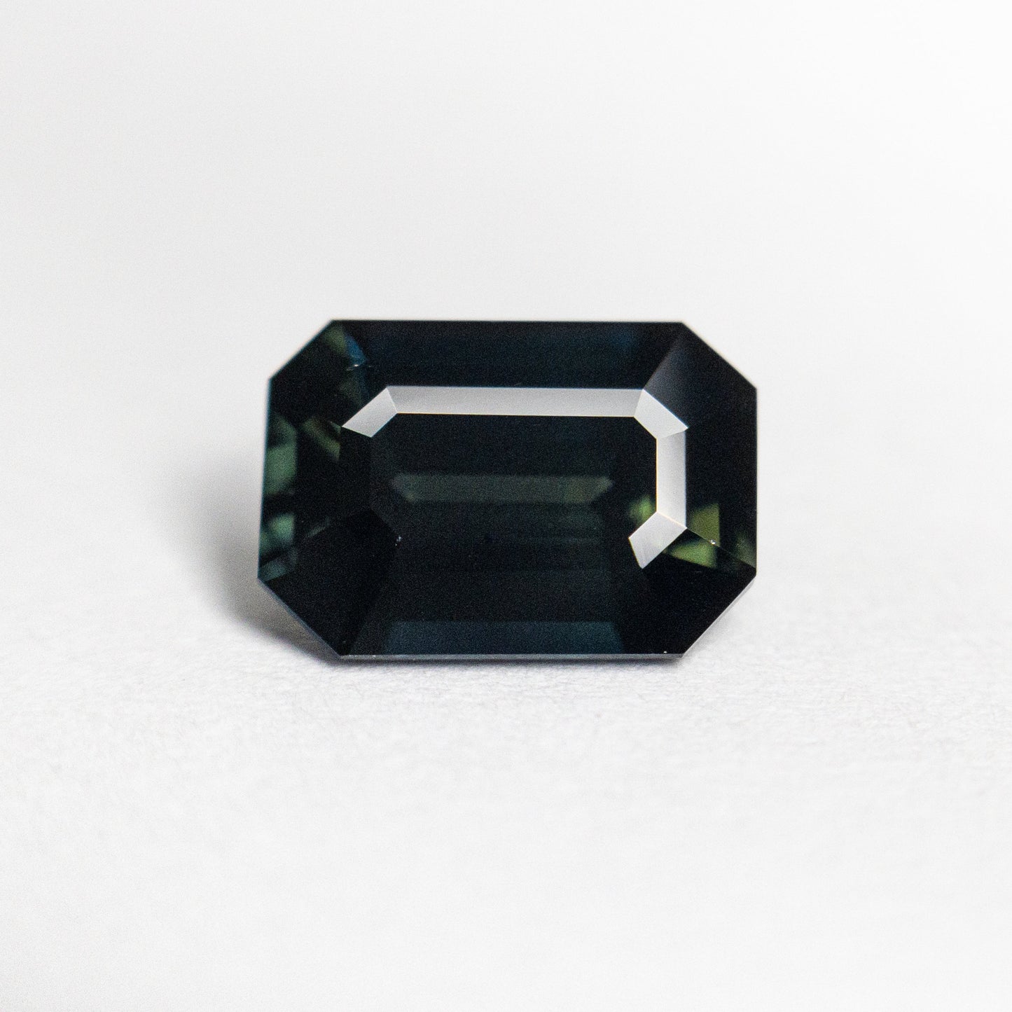 2.18ct 8.76x6.18x4.24mm カット コーナー レクタングル ステップ カット サファイア 20673-06